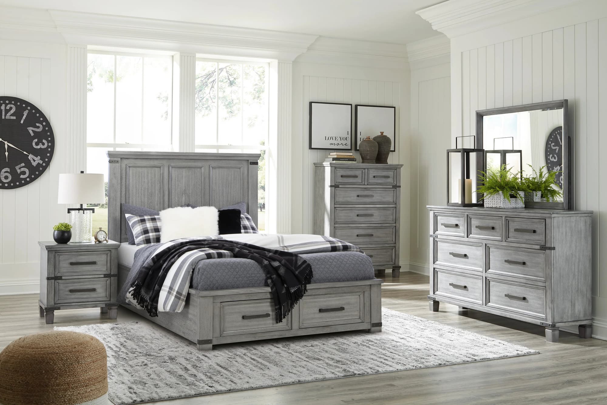 Russelyn Gray Storage Platform Bedroom Set - Image 1
