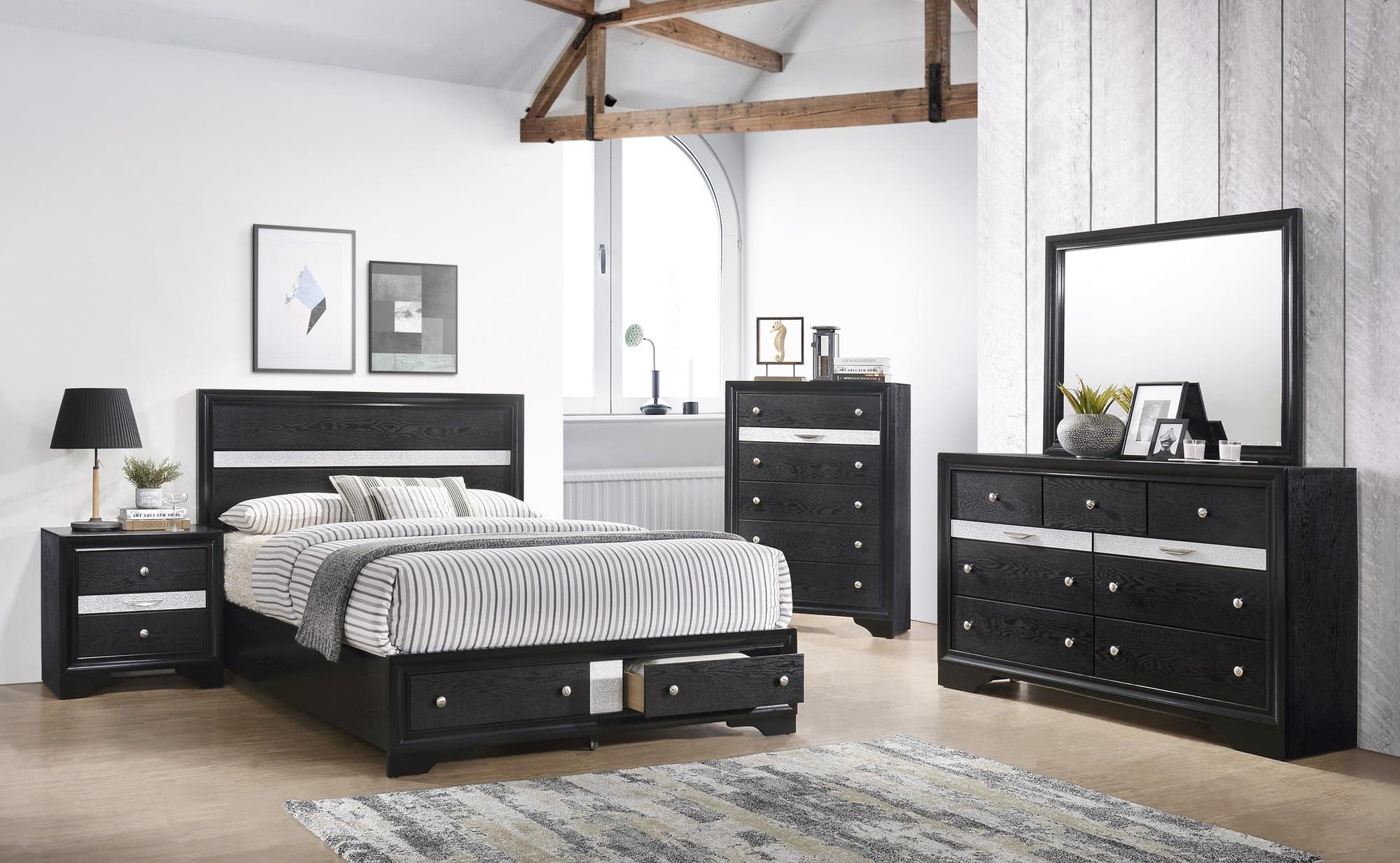 Regata Black Silver Storage Platform Bedroom Set - Image 1