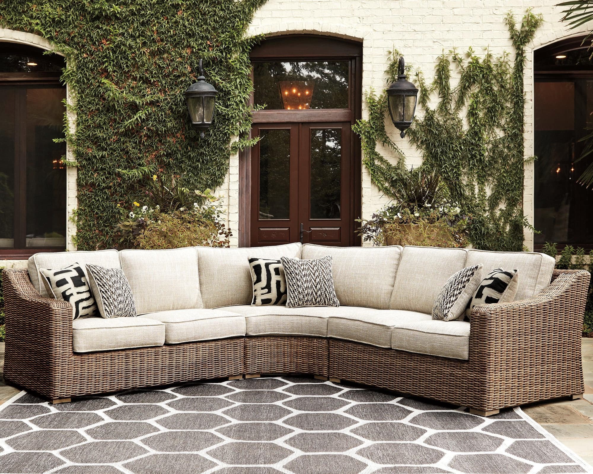 Beachcroft Beige 3-Piece Outdoor Seating Set