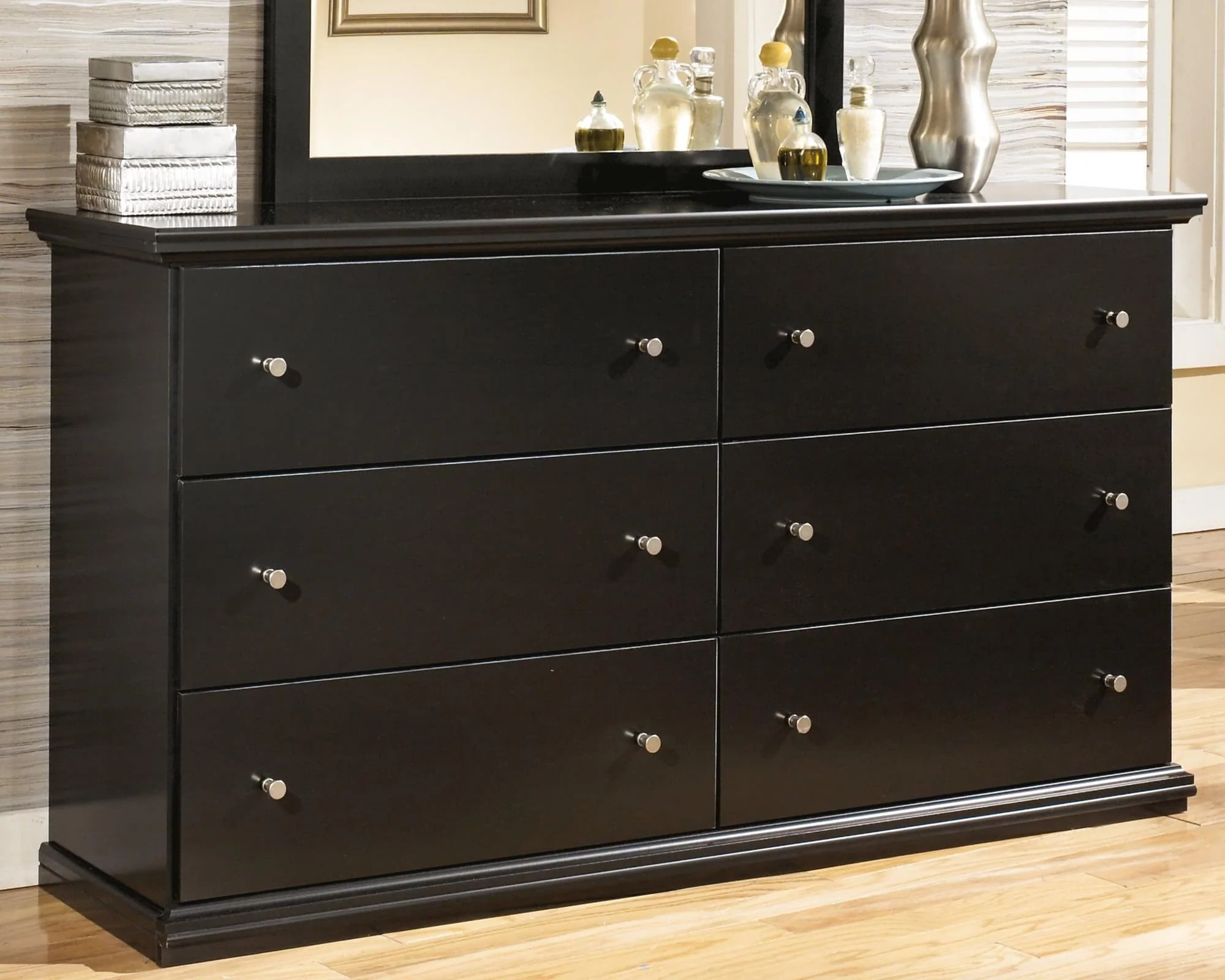 Maribel Black Dresser - Image 1