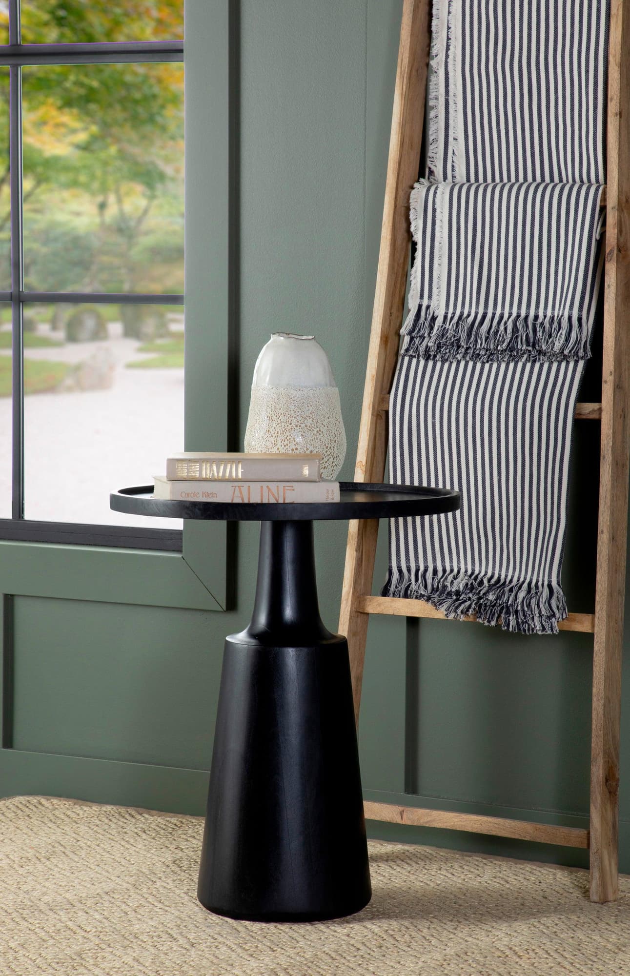 Ixia Round Accent Table - Image 1