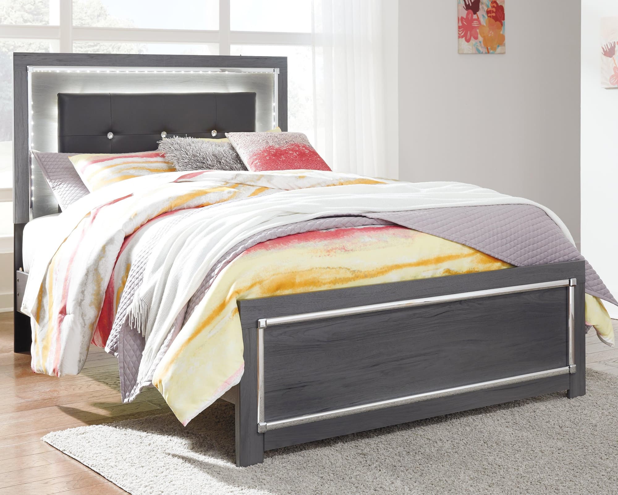 Lodanna Gray Full Panel Bed - Image 1