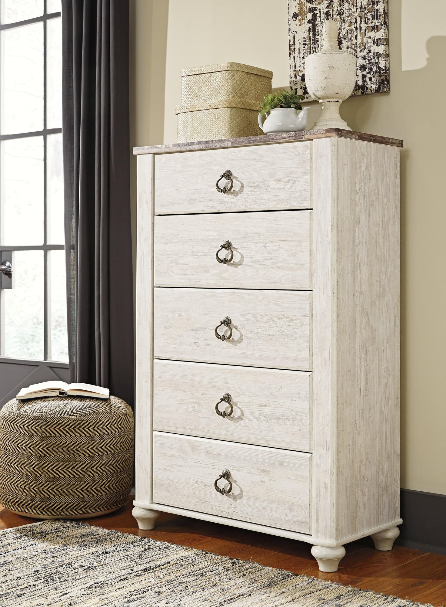Willowton Two-Tone Chest Of Drawers - Image 1