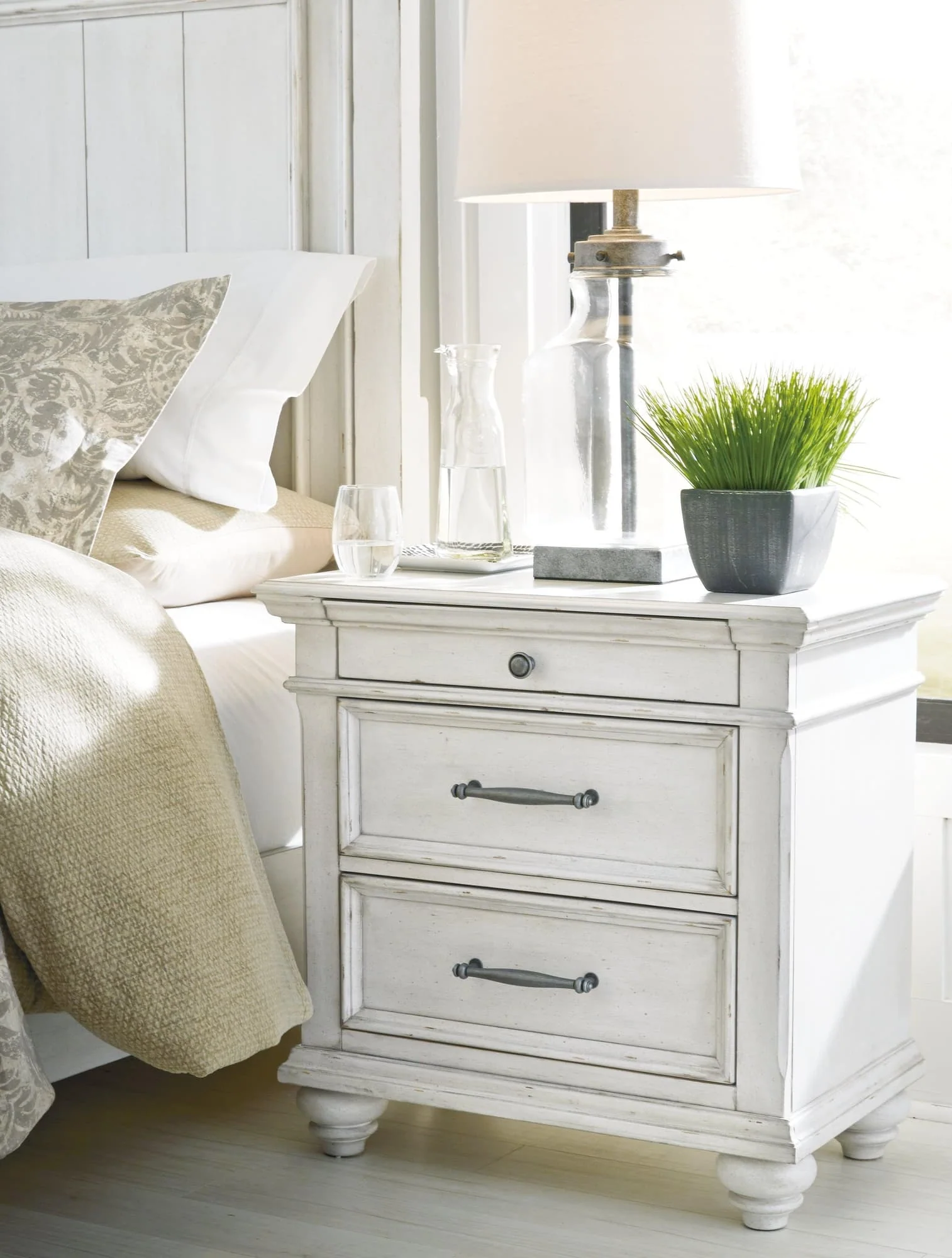 Kanwyn Whitewash Nightstand - Image 1