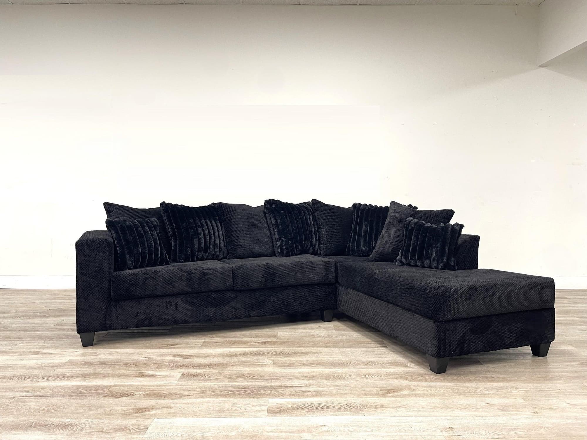 Kaf Black Sectional - Image 1