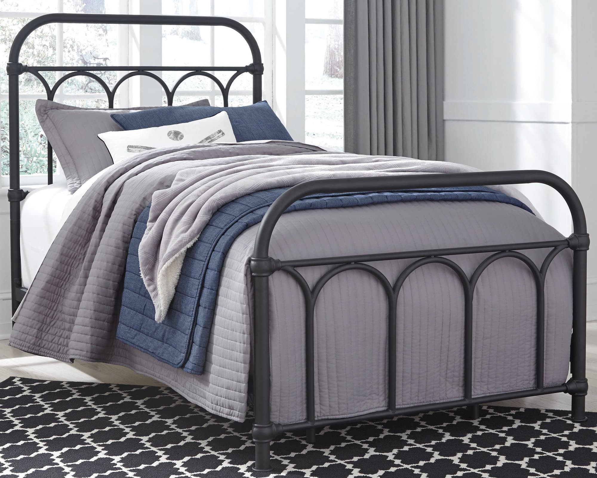 Nashburg Black Twin Metal Bed - Image 1