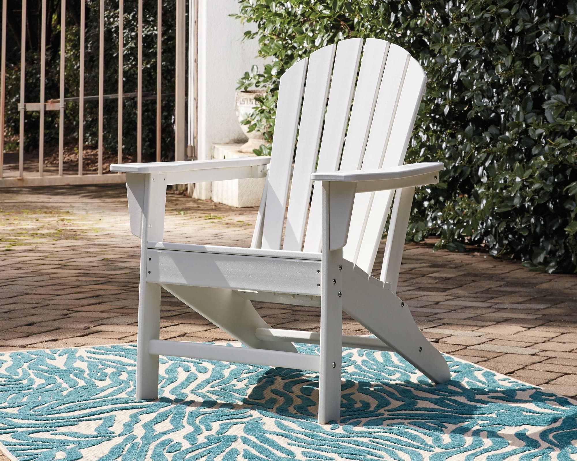 Sundown Treasure White Adirondack Chair