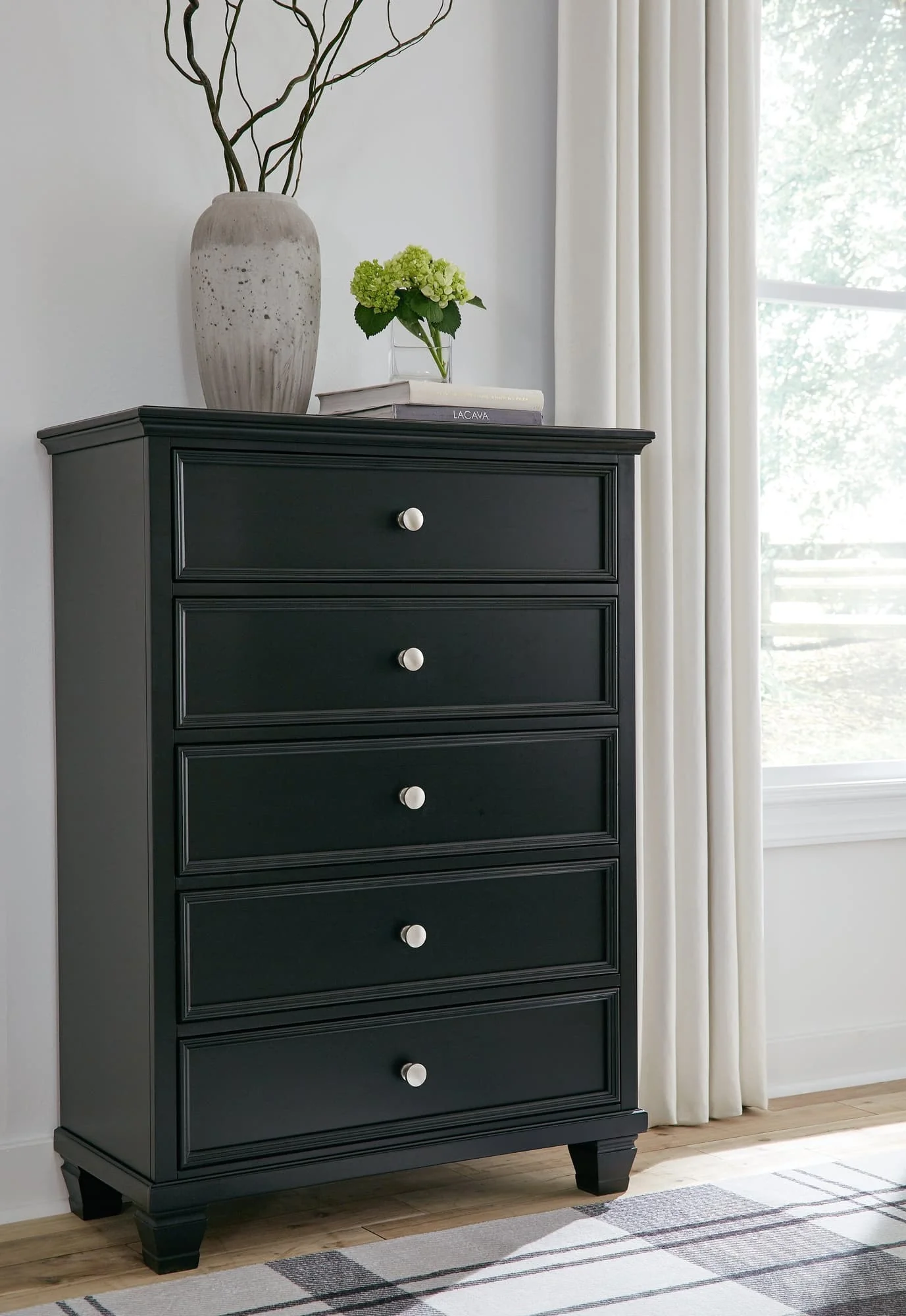 Lanolee Black Chest Of Drawers - Image 1