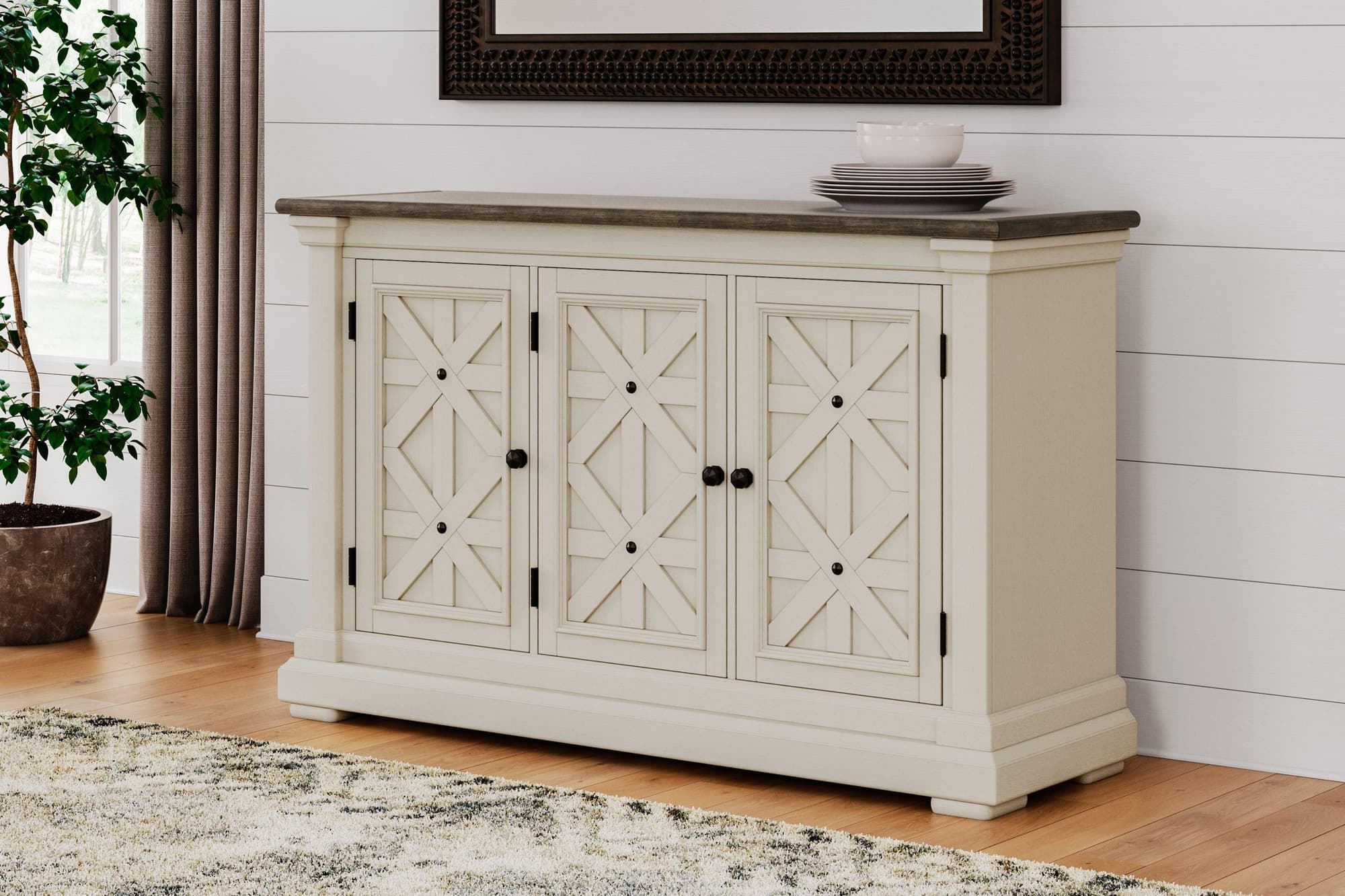 Bolanburg Two-Tone Dining Server
