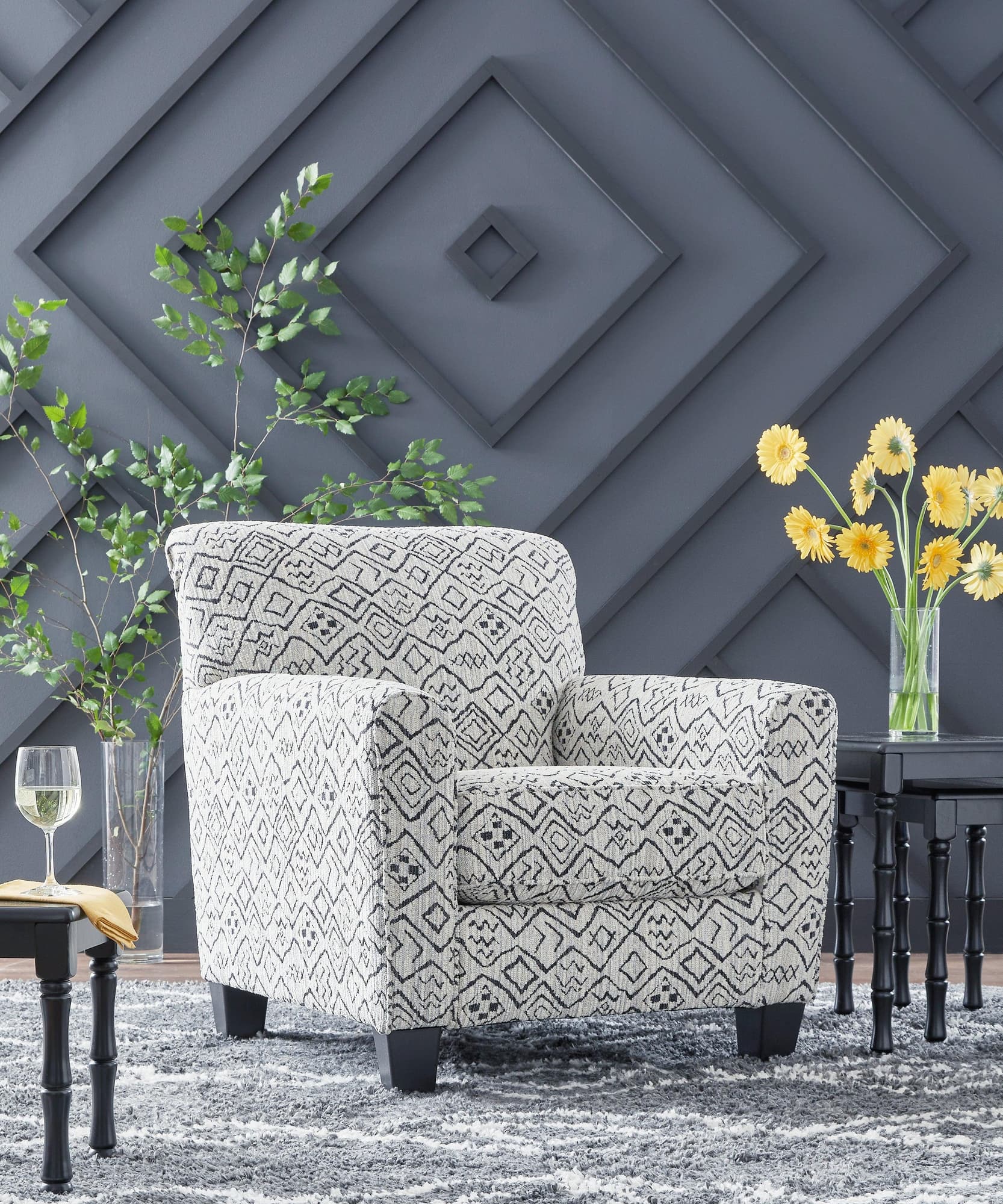 Hayesdale Black Cream Accent Chair - Image 1
