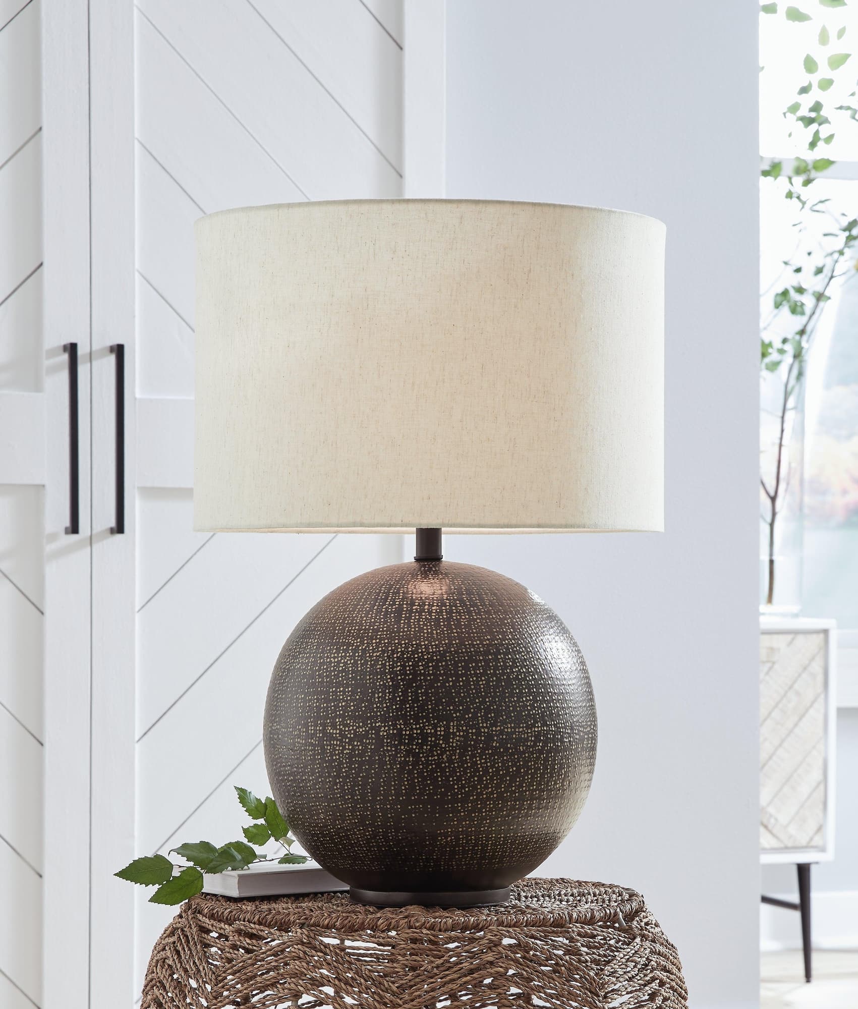 Hambell Black Gold Finish Table Lamp - Image 1