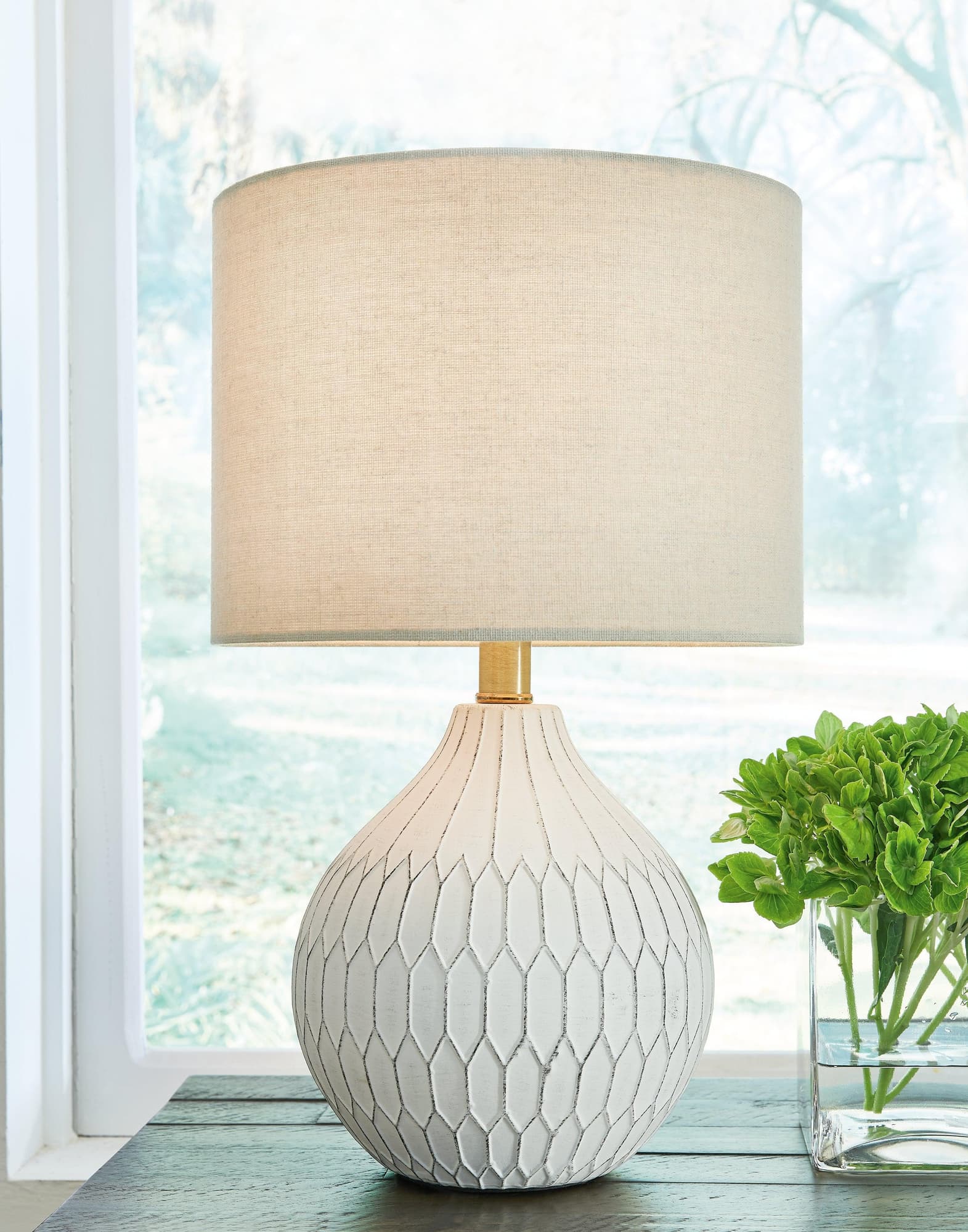 Wardmont White 2-Piece Table Lamp Set - Image 1