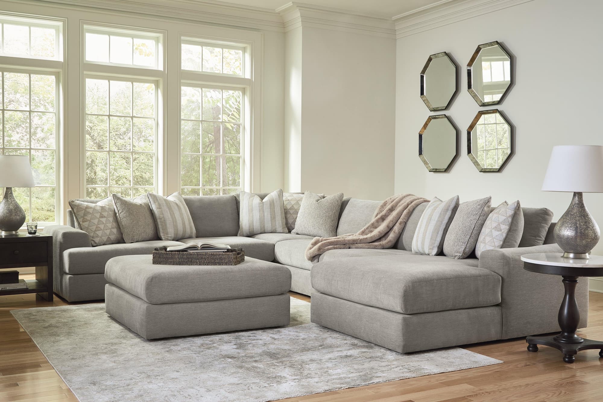 Avaliyah Ash 6-Piece Sectional With Ottoman - Image 1