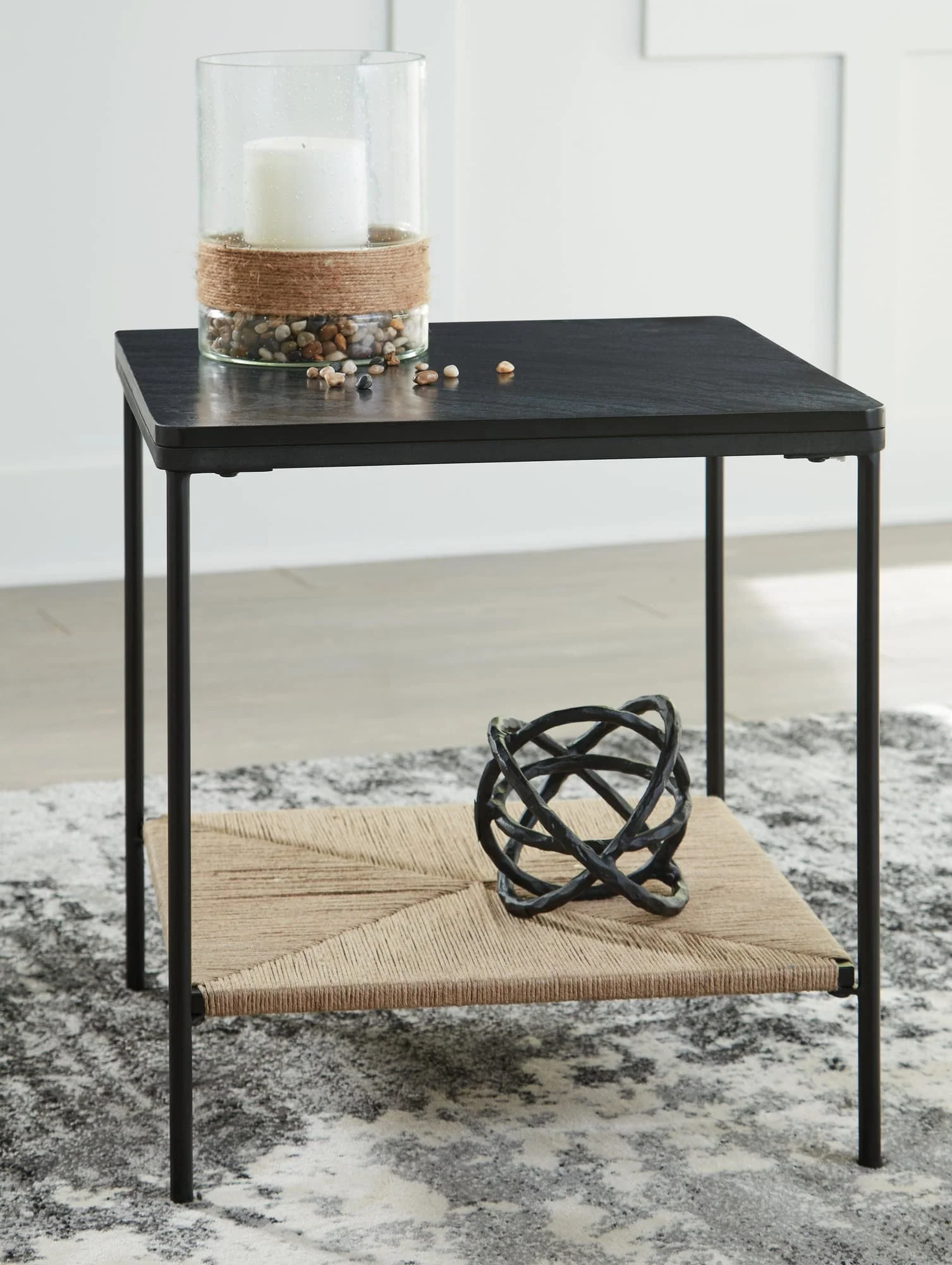 Minrich Black Natural Accent Table