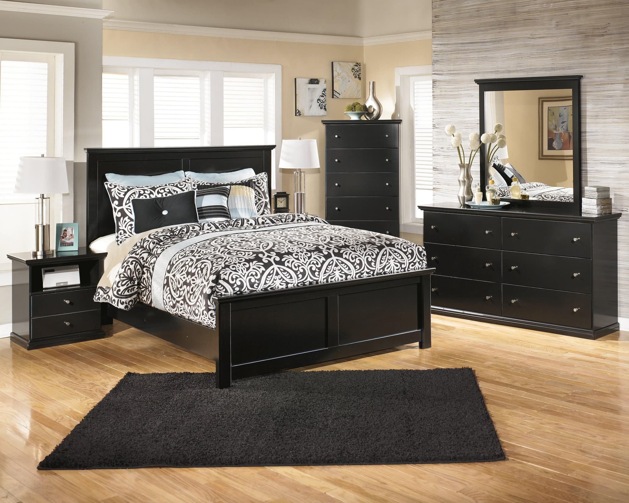 Maribel Black Panel Bedroom Set - Image 1