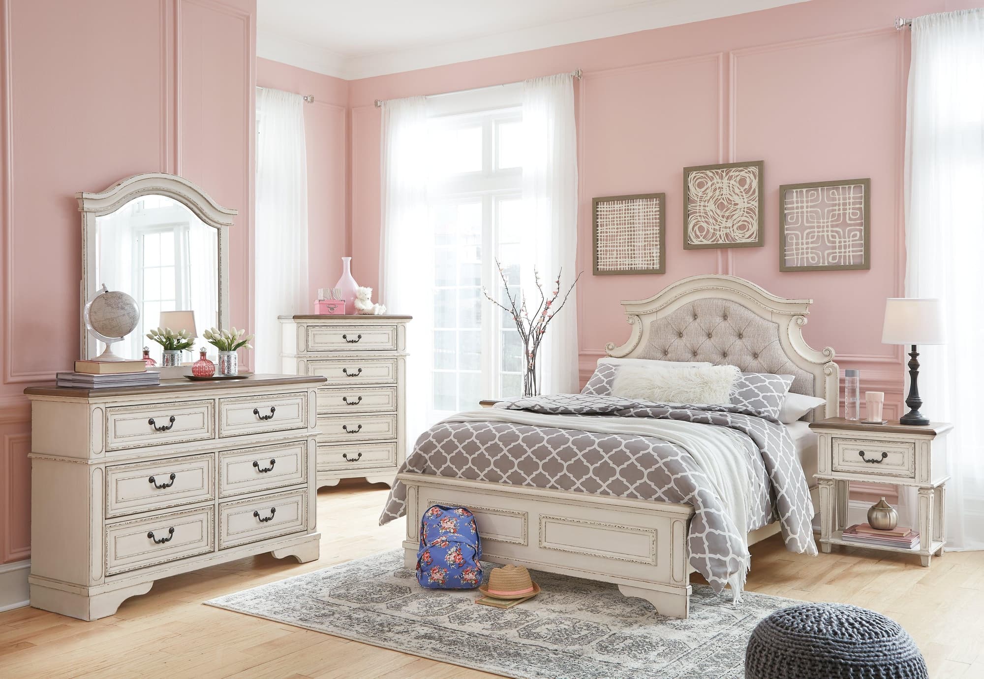 Realyn Chipped White Panel Bedroom Set - Image 1