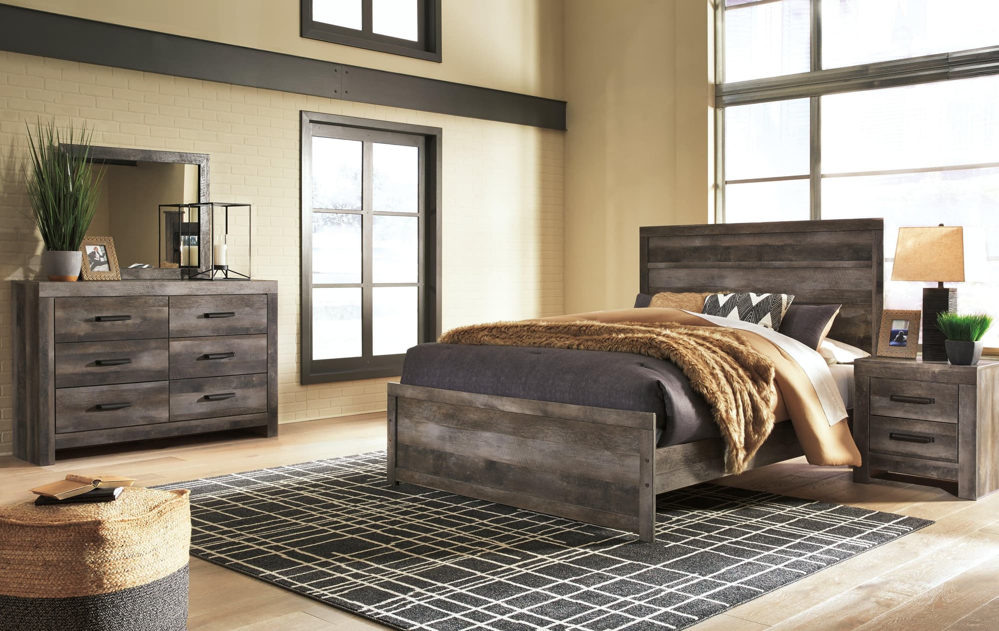 Wynnlow Gray Crossbuck Panel Bedroom Set - Image 1