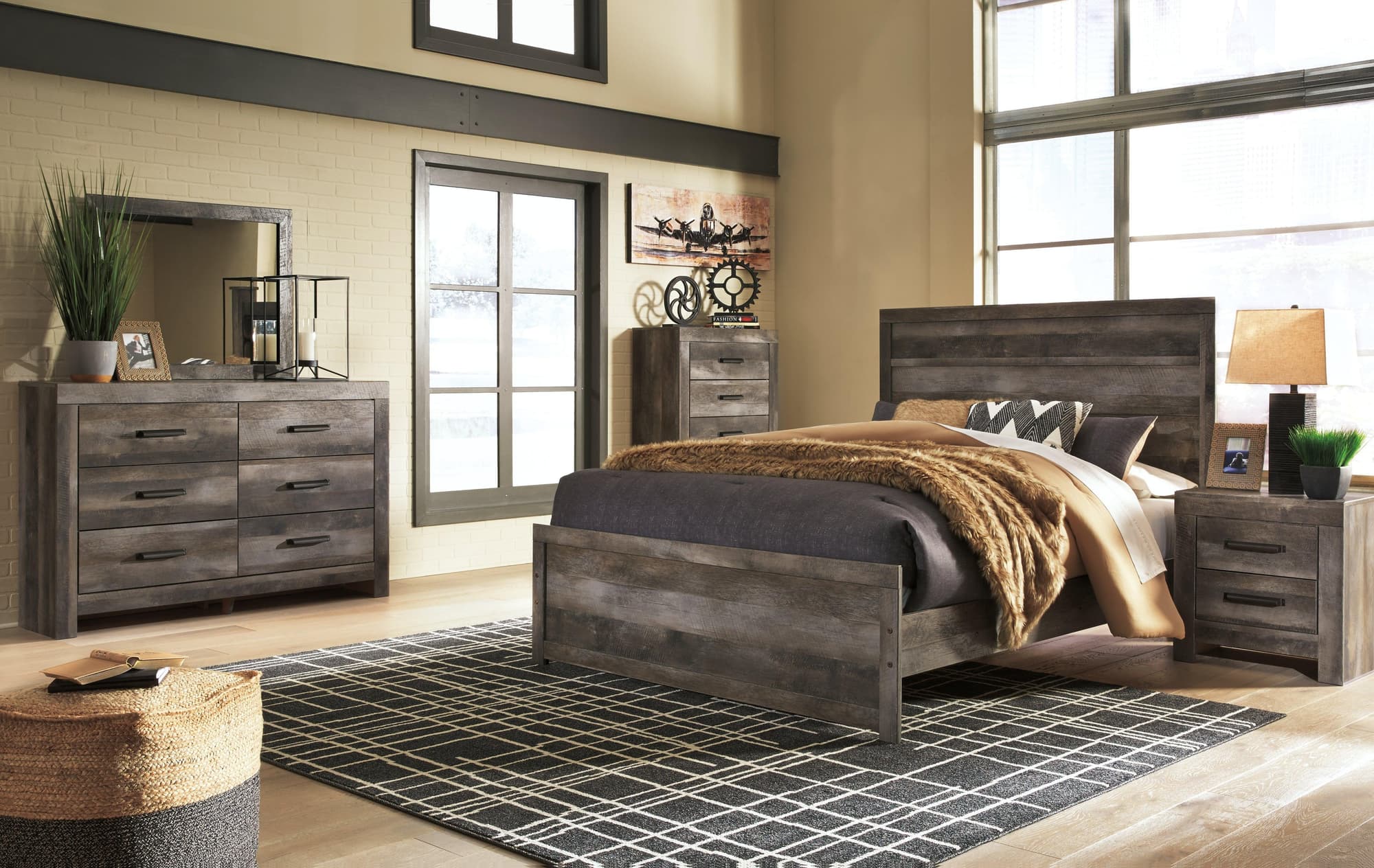 Wynnlow Gray Panel Bedroom Set - Image 1