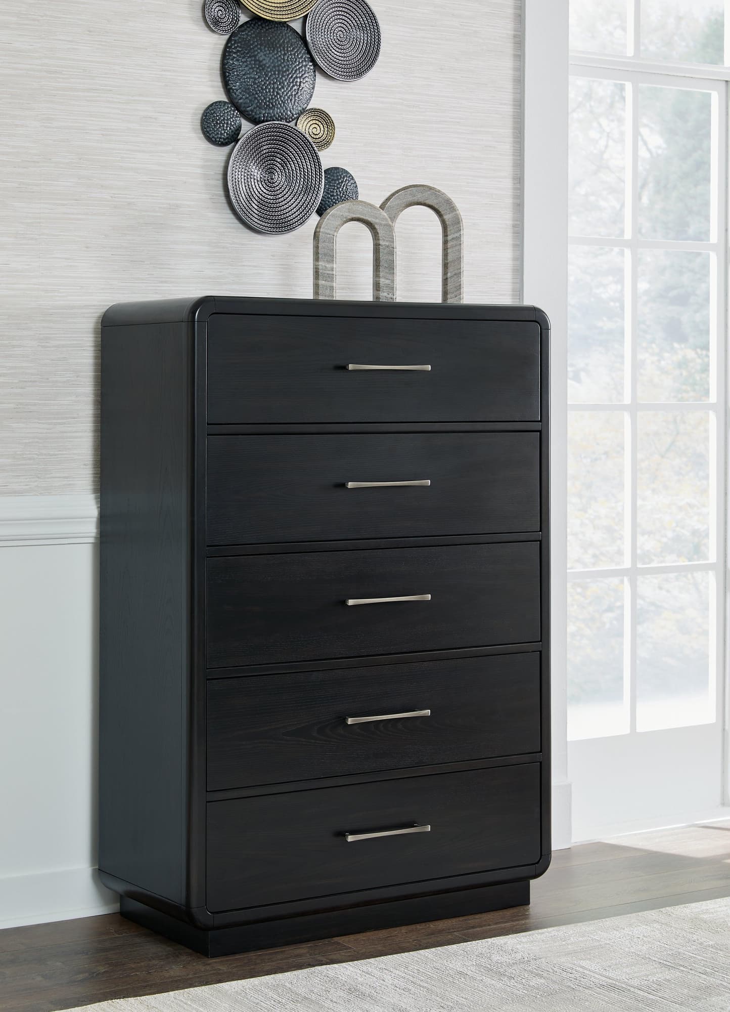 Rowanbeck Black Chest Of Drawers - Image 1