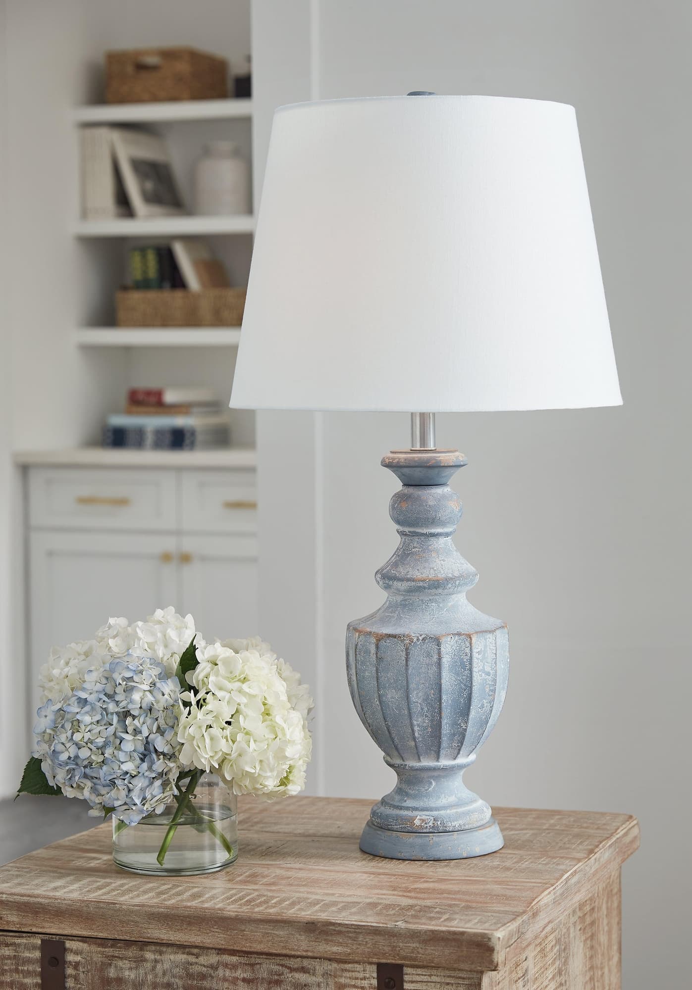 Cylerick Antique Blue 2-Piece Table Lamp Set - Image 1