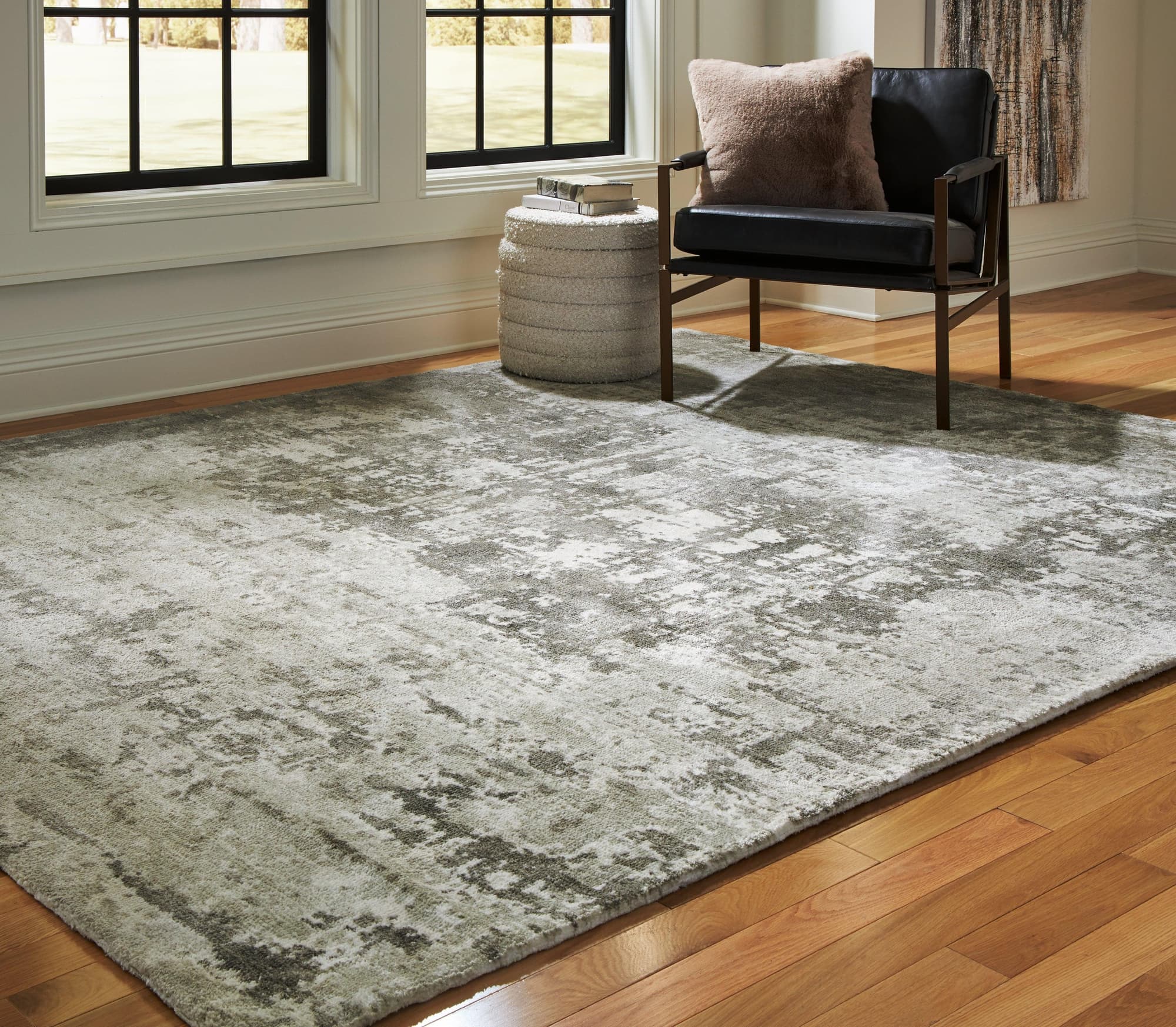 Valmontic Gray Large Rug - Image 1