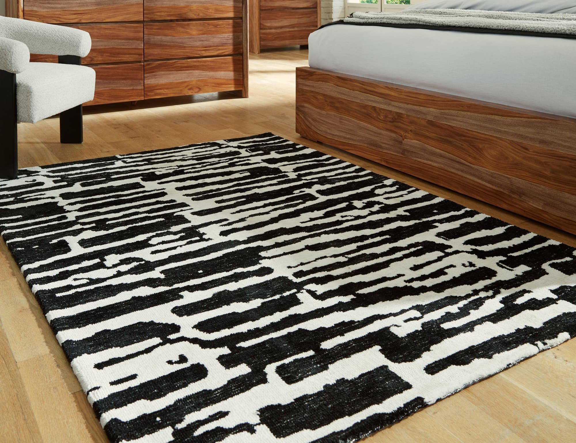 Bramshaw Black Ivory Medium Rug - Image 1