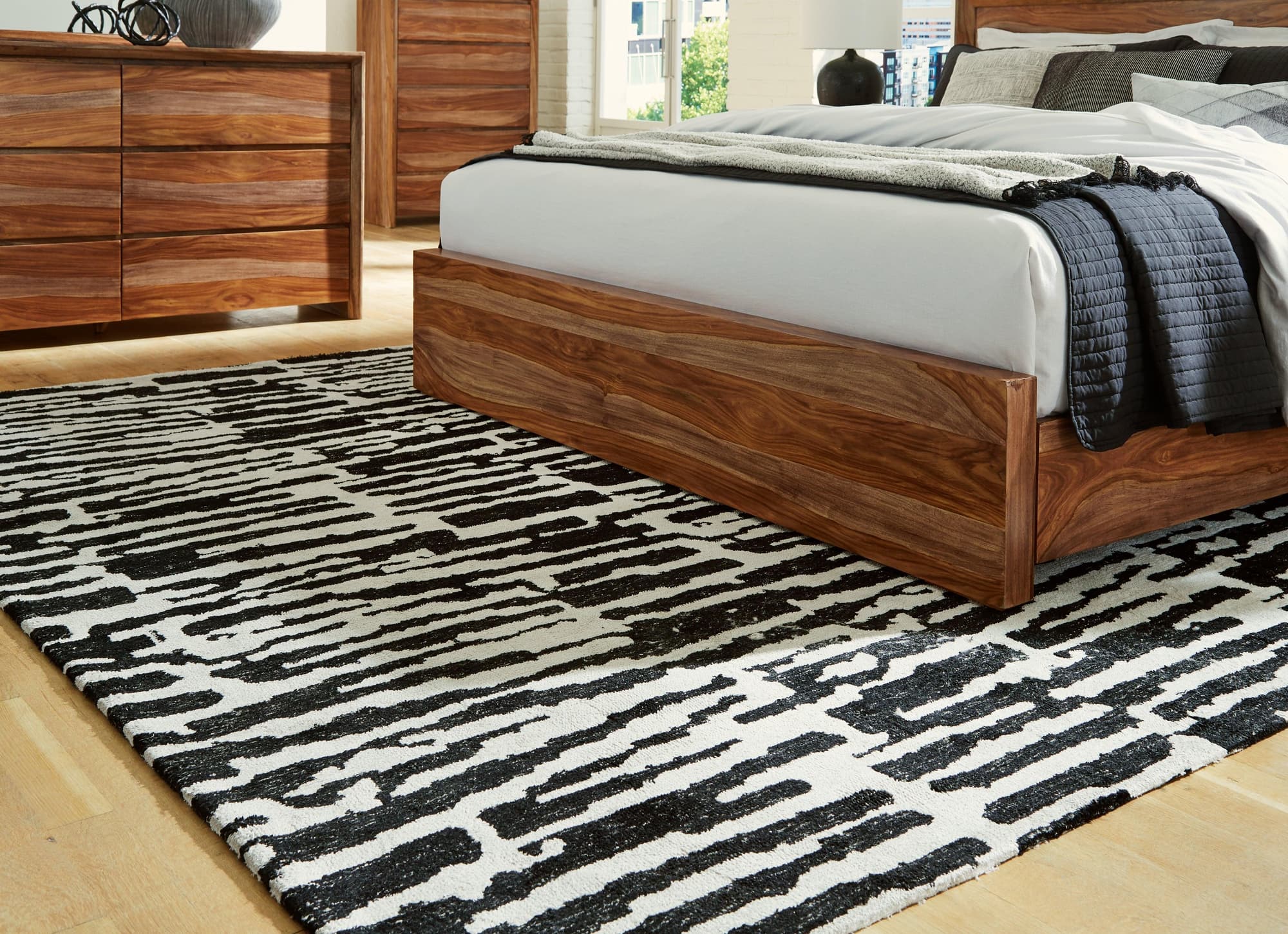 Bramshaw Black Ivory Large Rug - Image 1