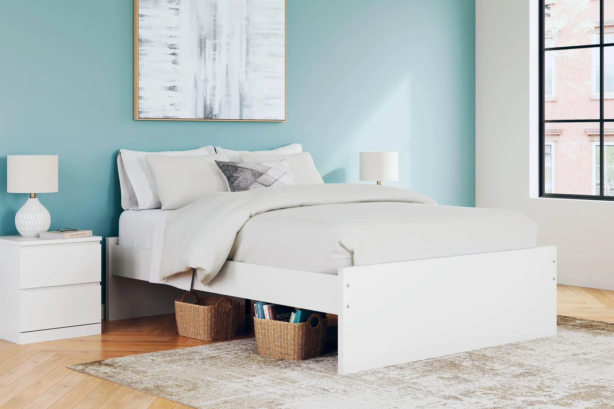 Onita White Queen Platform Bed - Image 1
