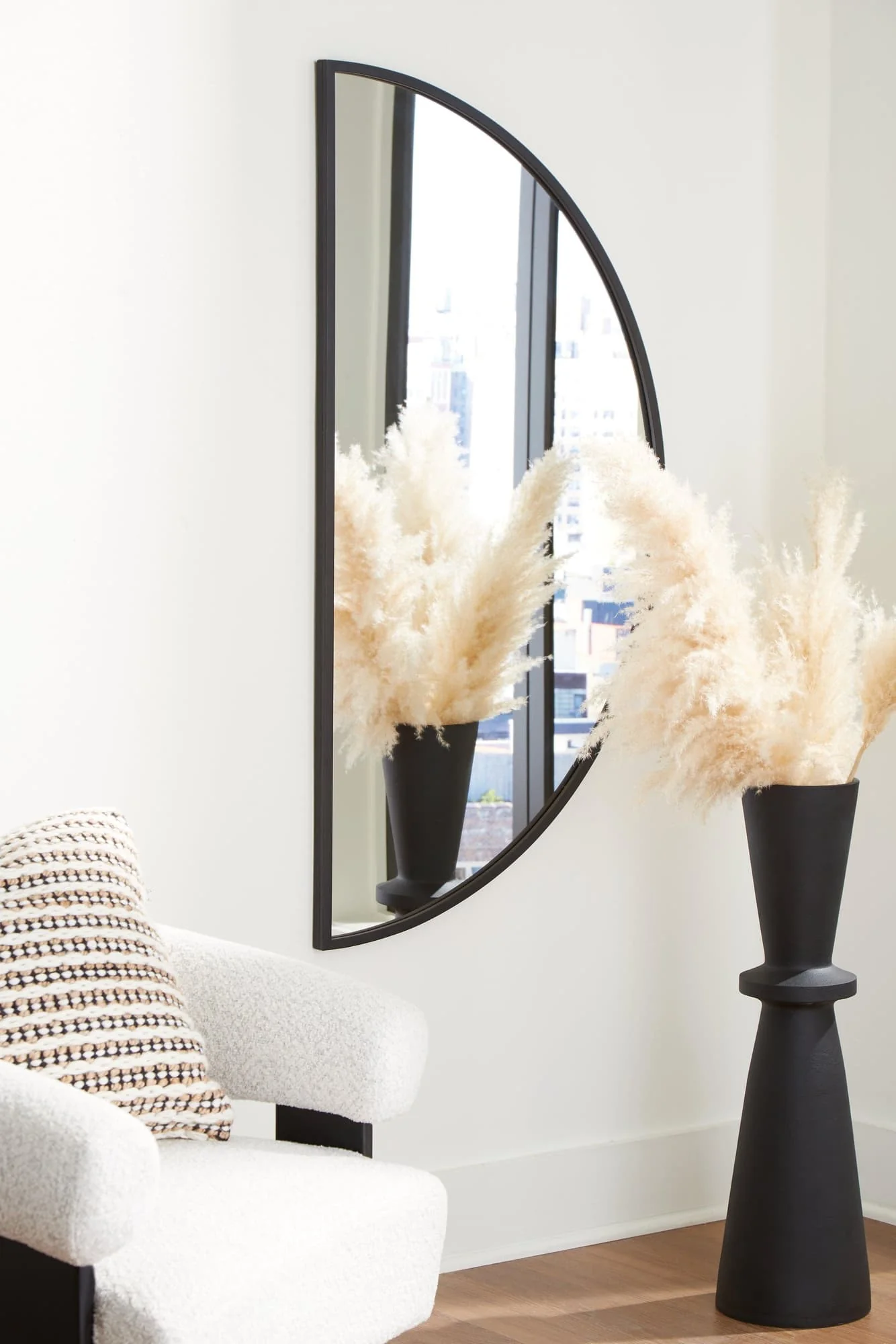 Denlow Black Accent Mirror - Image 1