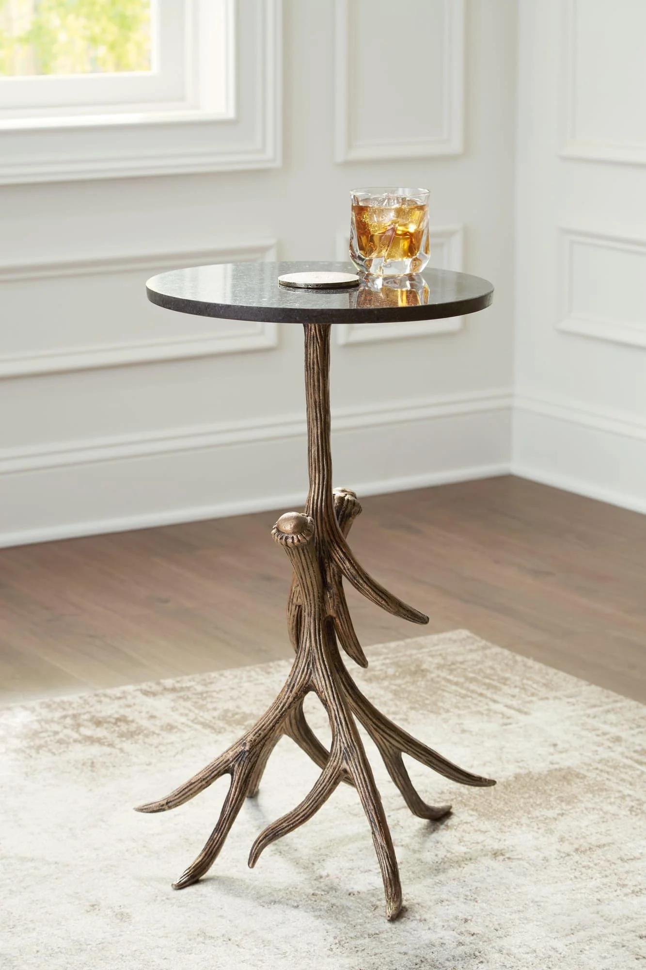 Lemkins Black/Antique Gold Finish Accent Table - Image 1