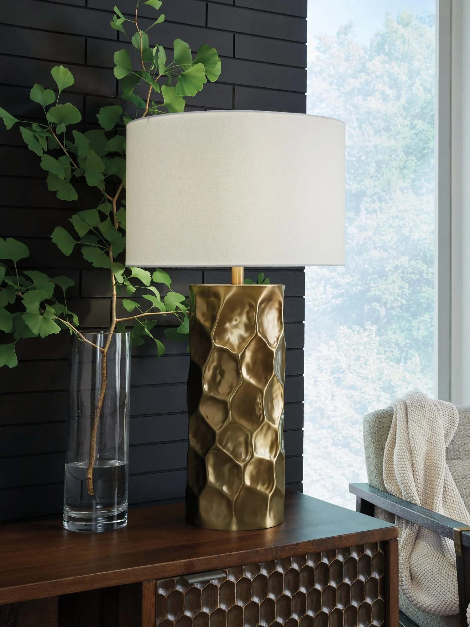 Marshawn Gold Finish Table Lamp - Image 1