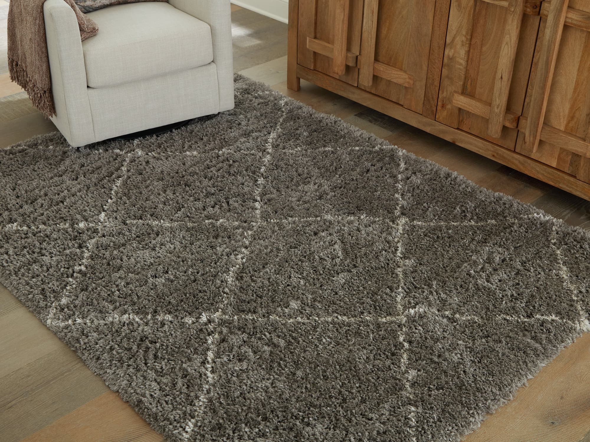 Wrenlow Gray/Cream 8' x 10' Rug - Image 1