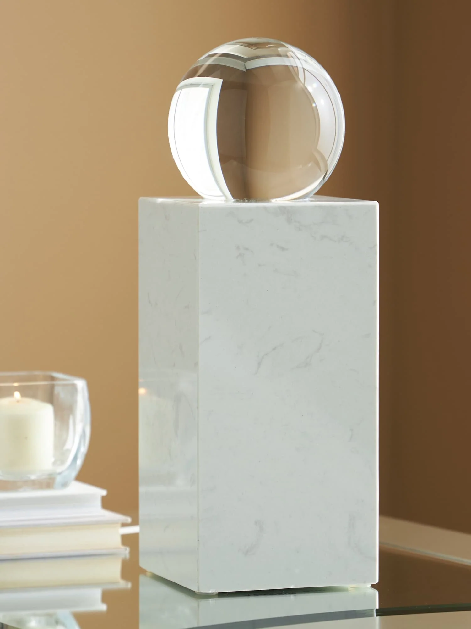 Sellner Clear/White Sculpture - Image 1