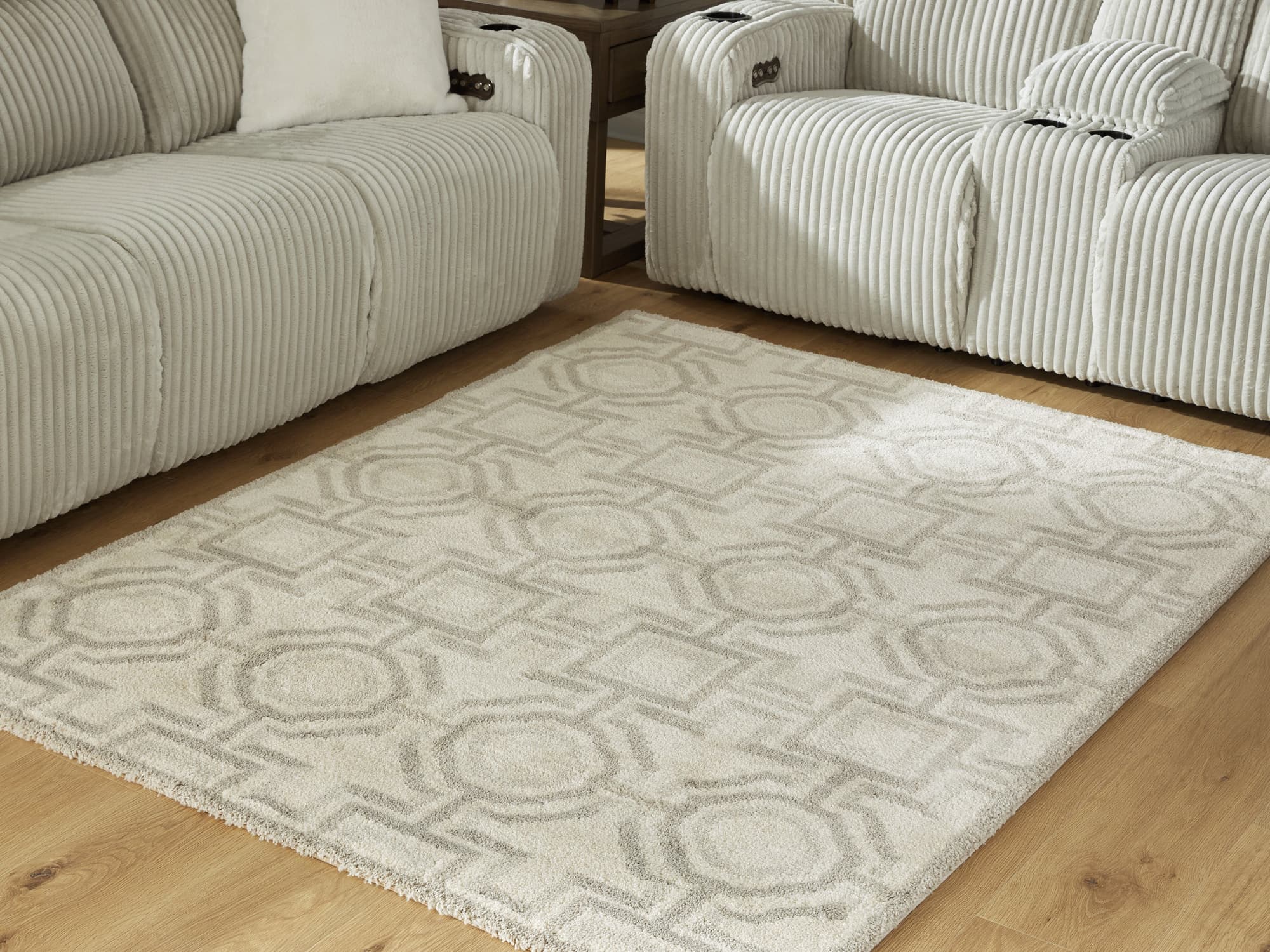 Maconville Ivory/Gray Medium Rug - Image 1
