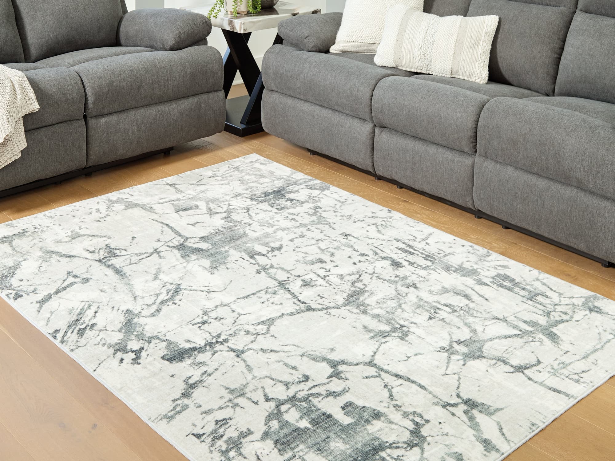Tobinbury Gray Washable 5' x 7' Area Rug - Image 1