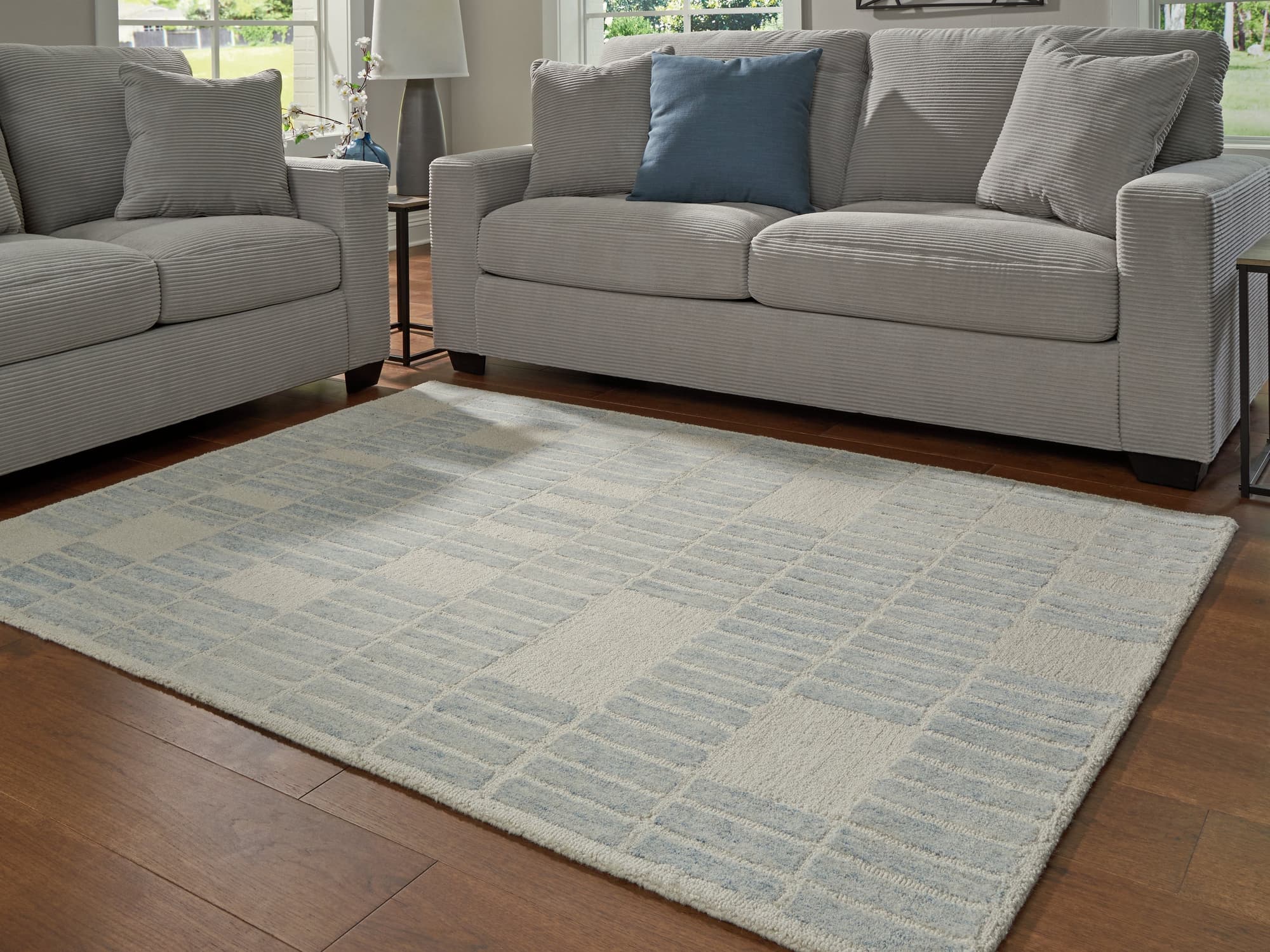 Dylanton Ivory/Blue 5' x 7' Area Rug - Image 1