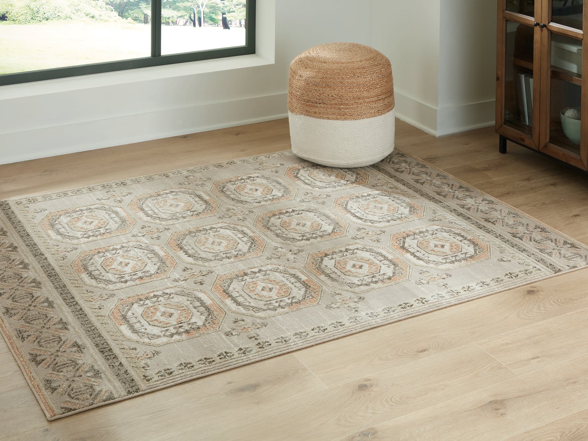 Bachby Multi 5’3″ x 7′ Area Rug