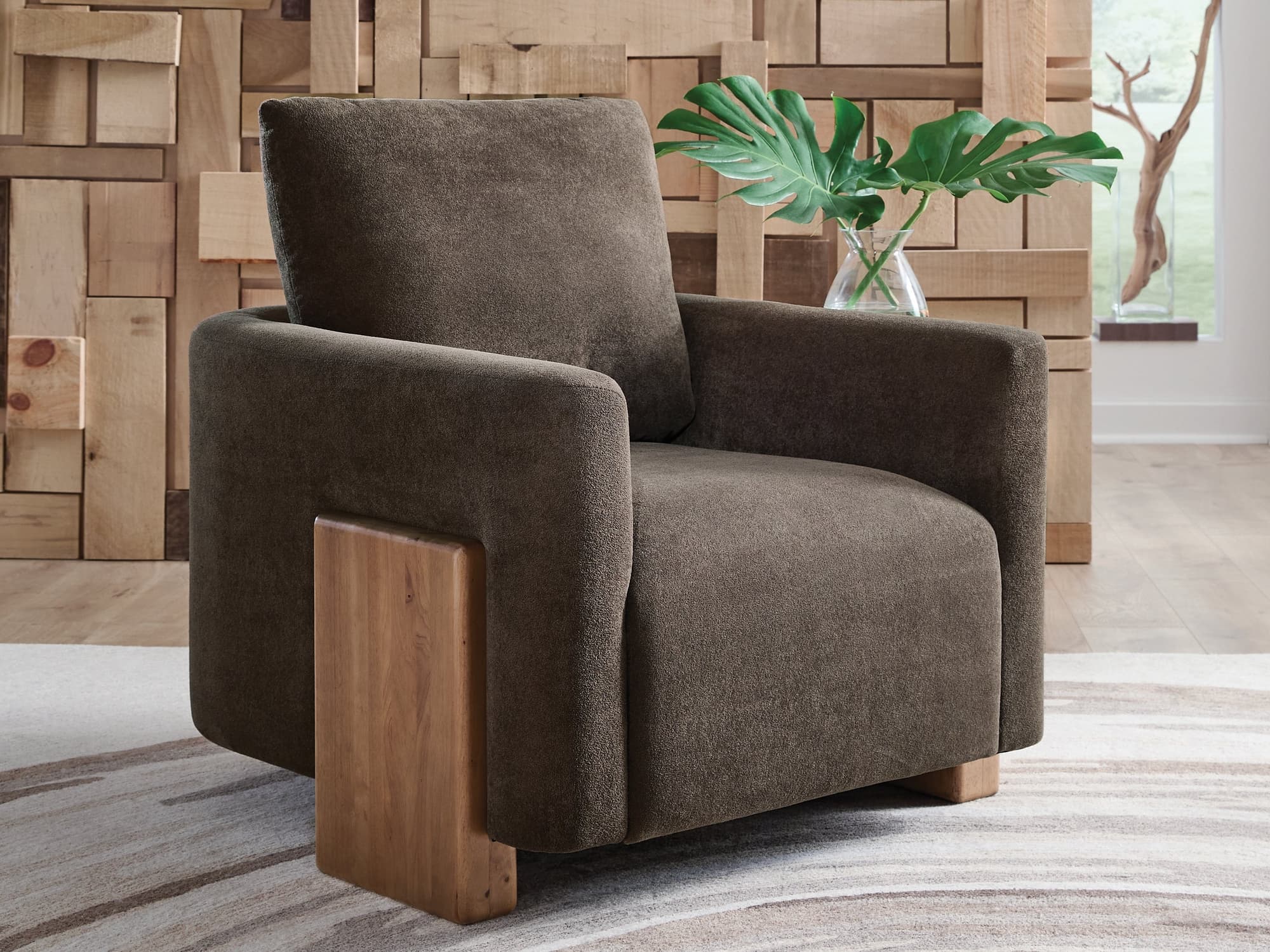 Dairlett Brown Accent Chair - Image 1