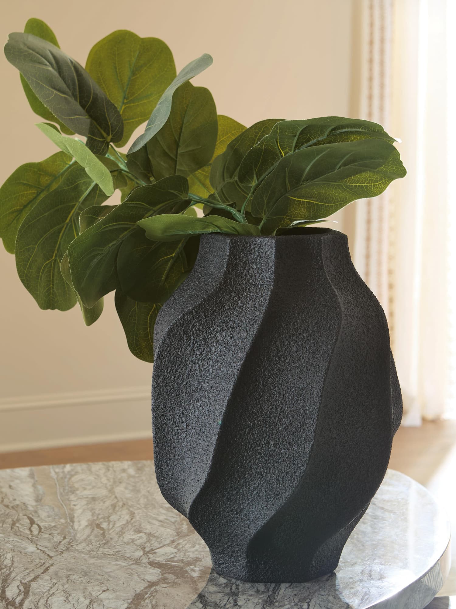 Judworth Black Vase