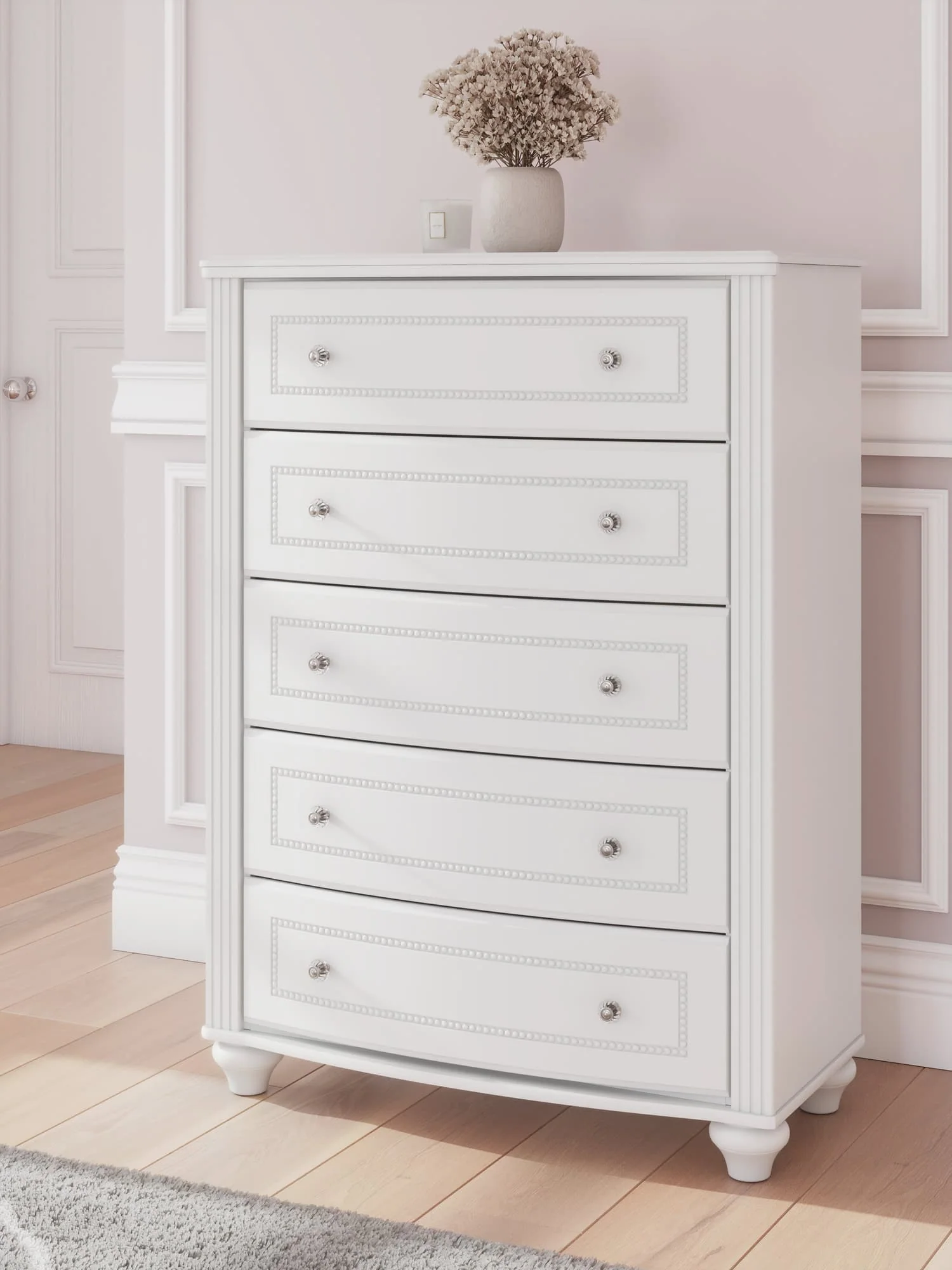 Kozlani White Chest of Drawers