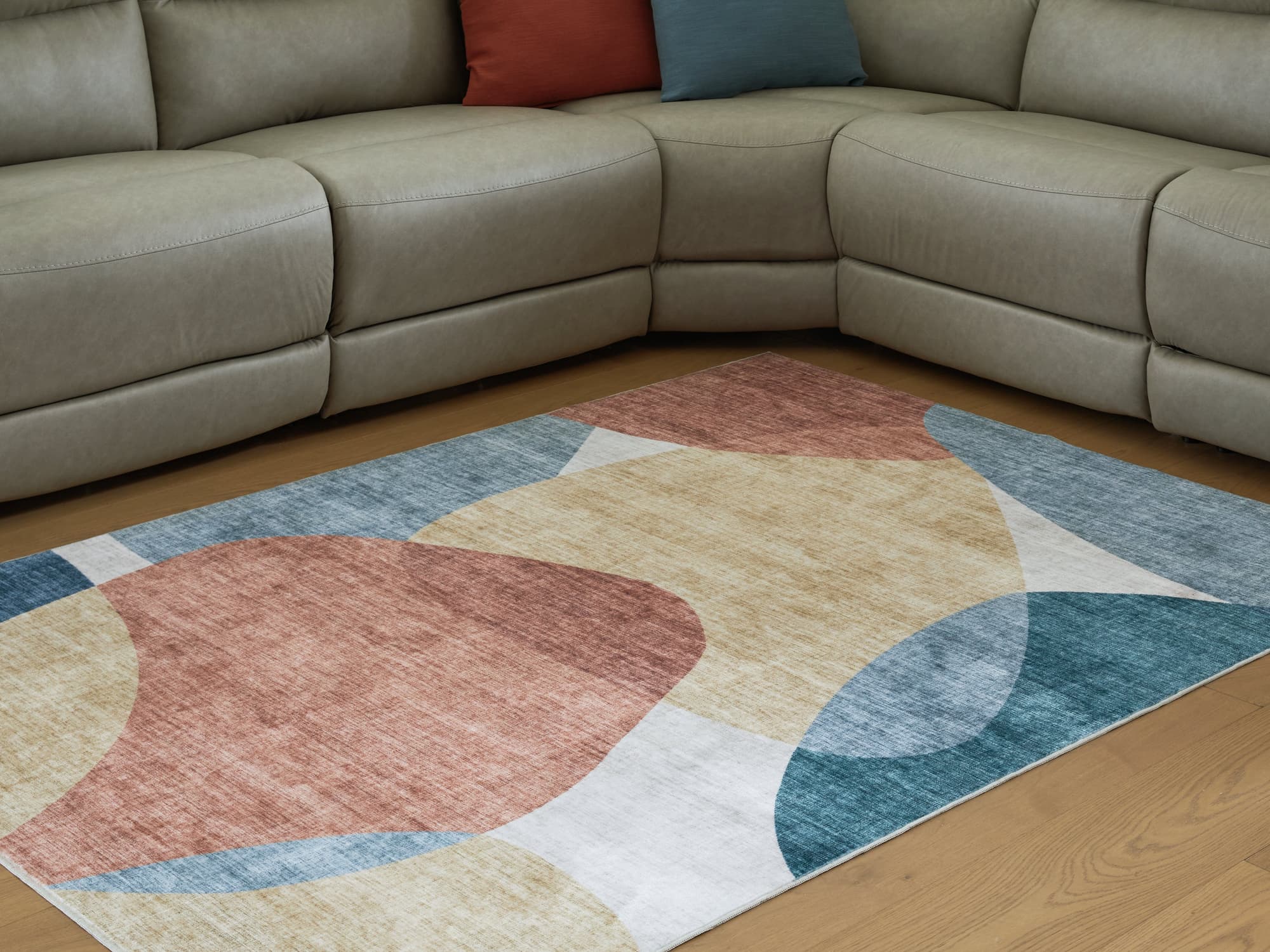 Chanleigh Multi Washable 5′ x 7′ Area Rug