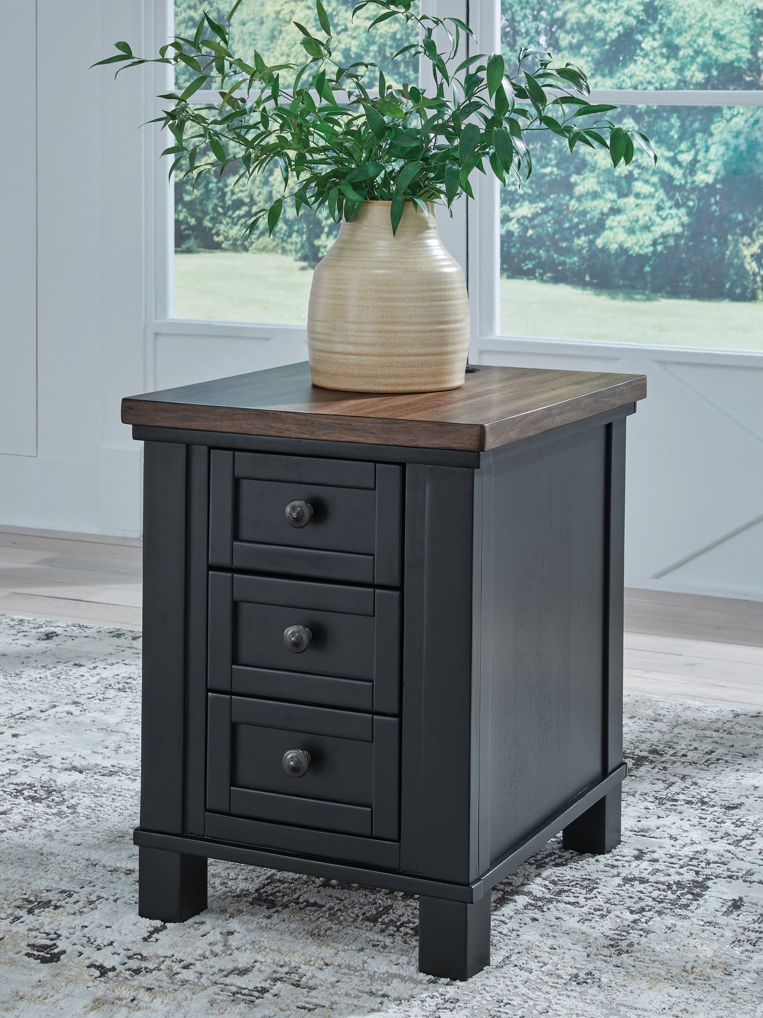 Wildenauer Brown/Black Chairside End Table - Image 1