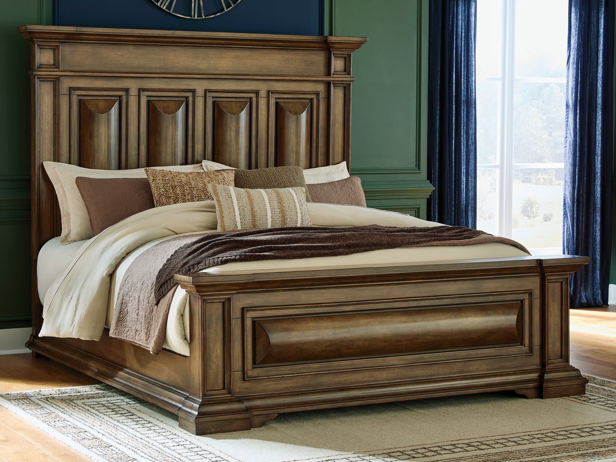 Frantanna Brown King Panel Bed - Image 1