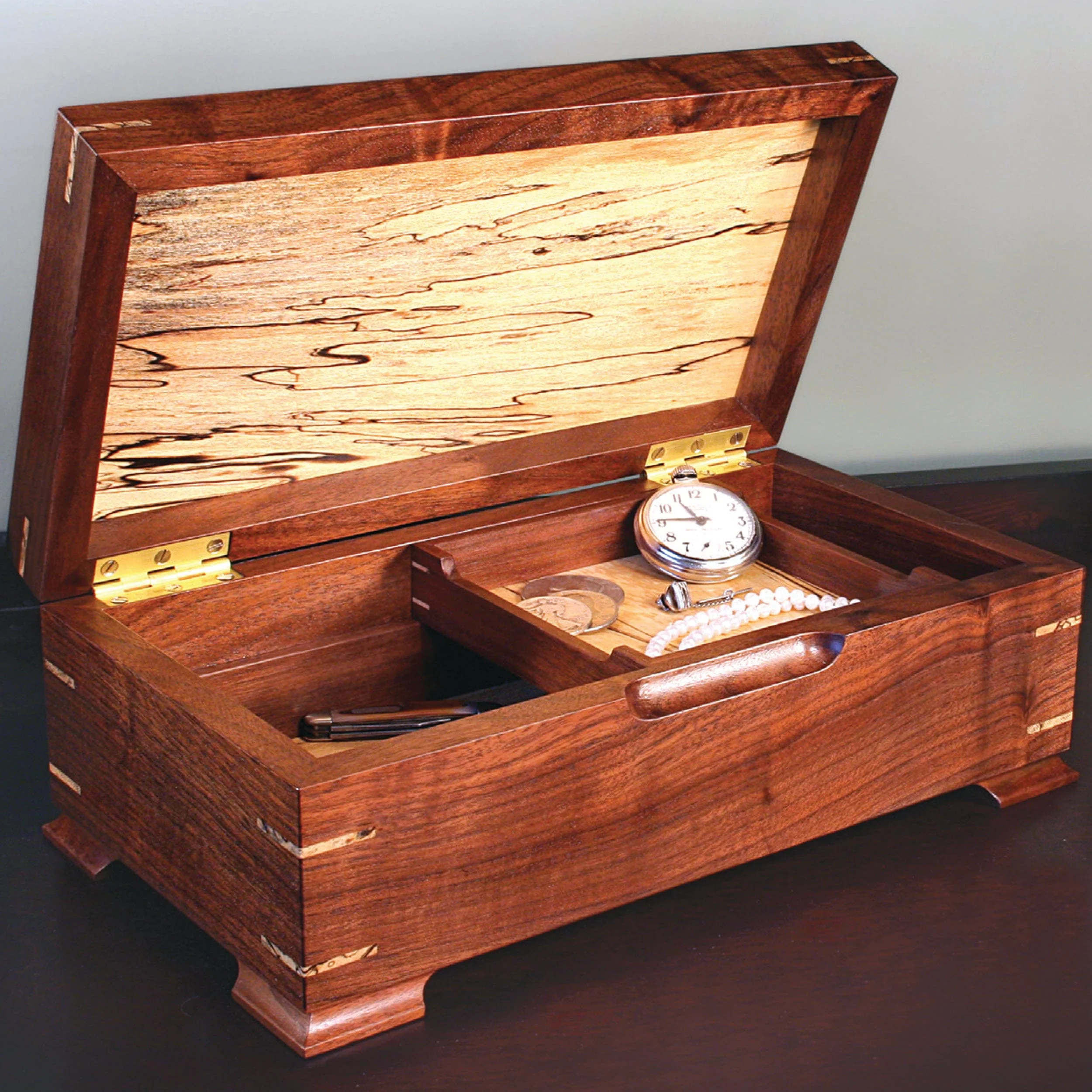 Woodworking Project Paper Plan to Build Keepsake/Jewelry Box - Image 1
