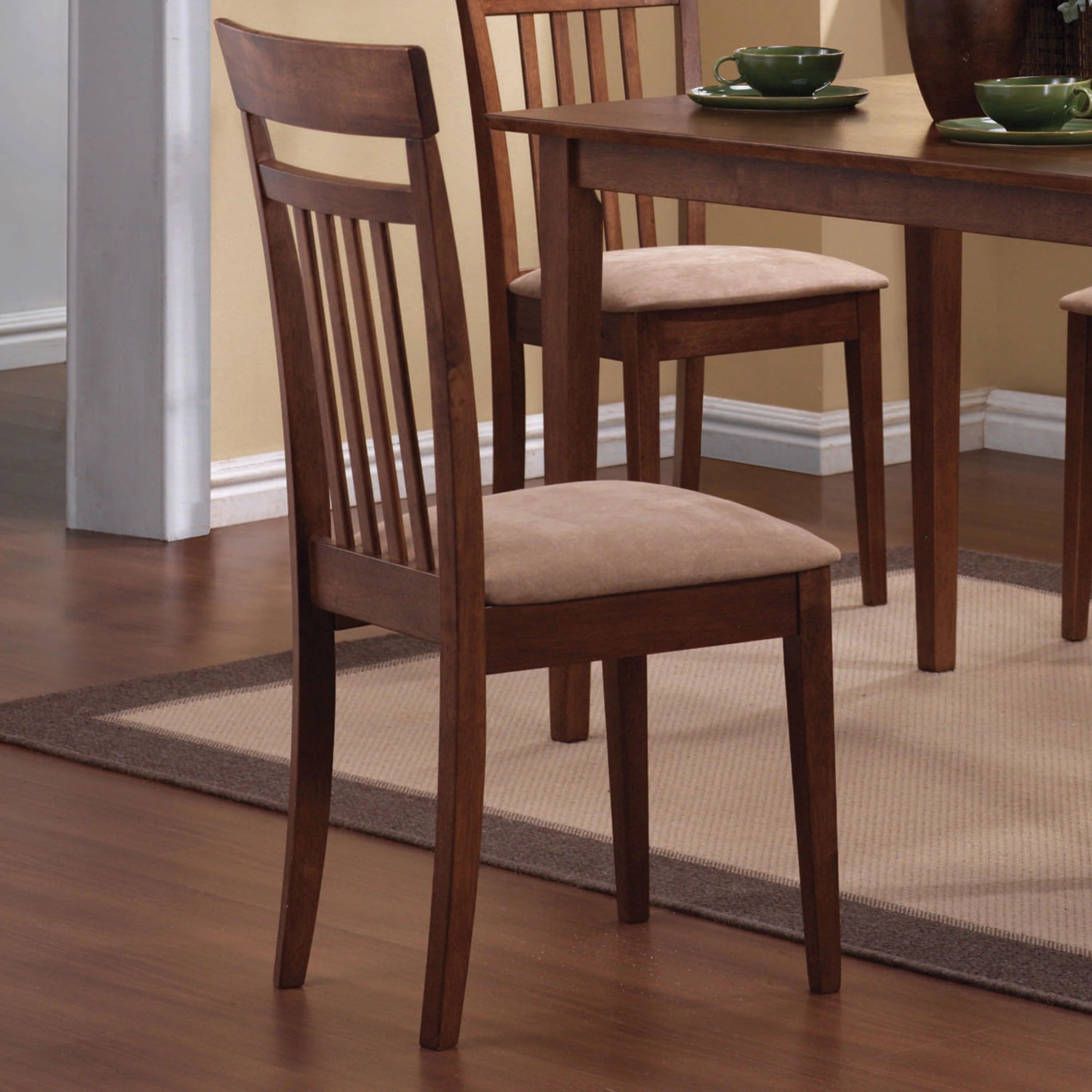 G150430 Chestnut Tan Rectangular Dining Room Set - Image 3