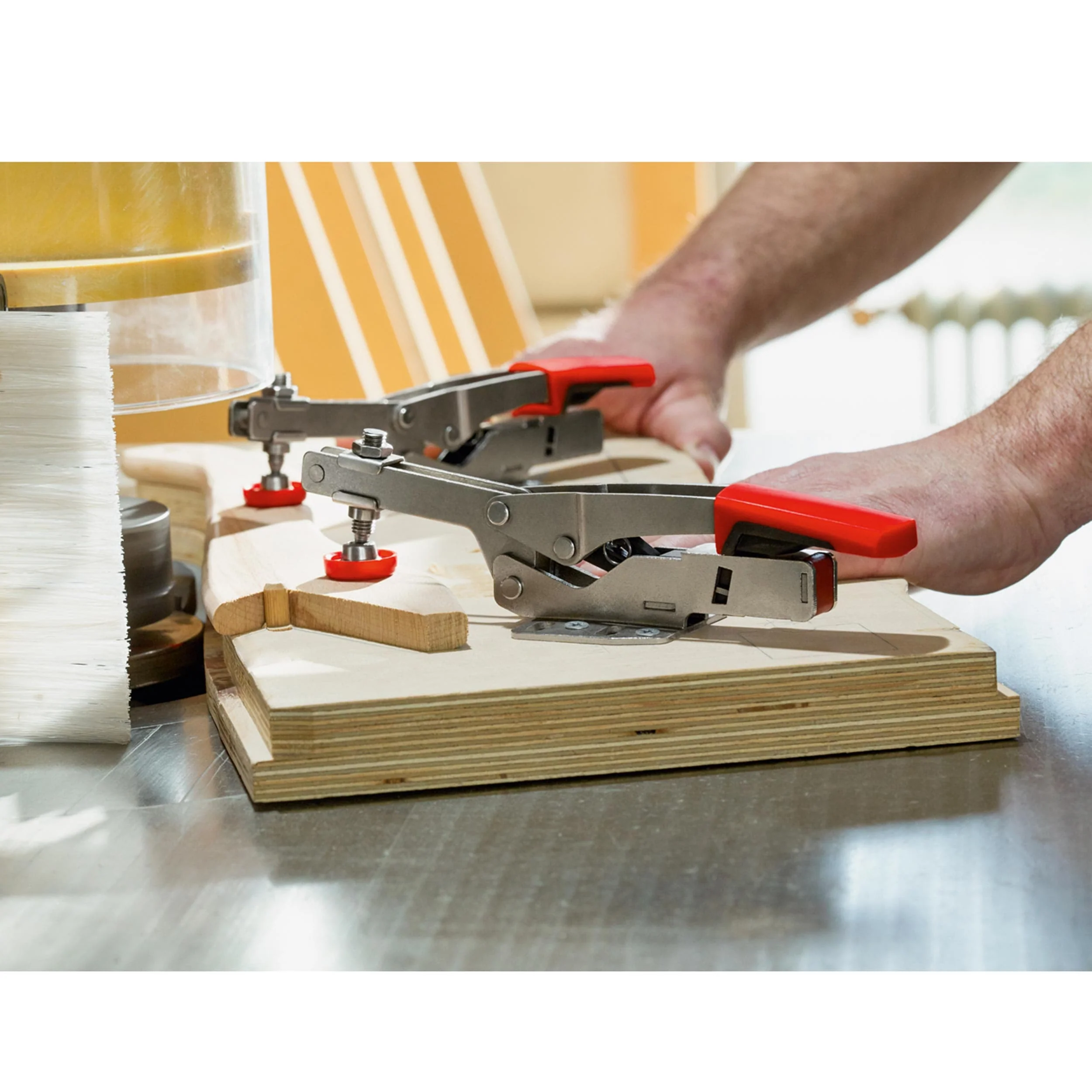 Auto-Adjust Horizontal Toggle Clamp - Low - Image 3