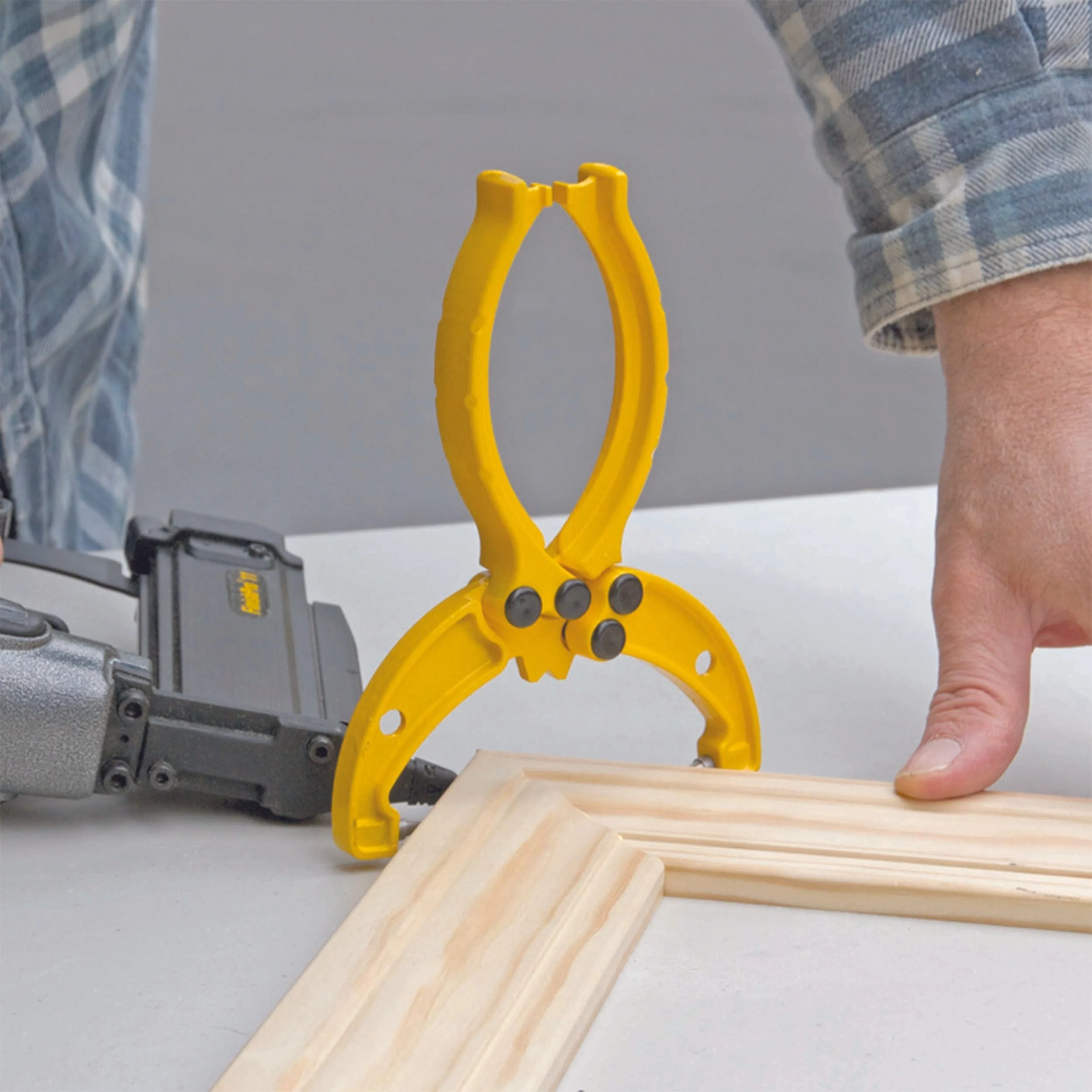 Miter Clip