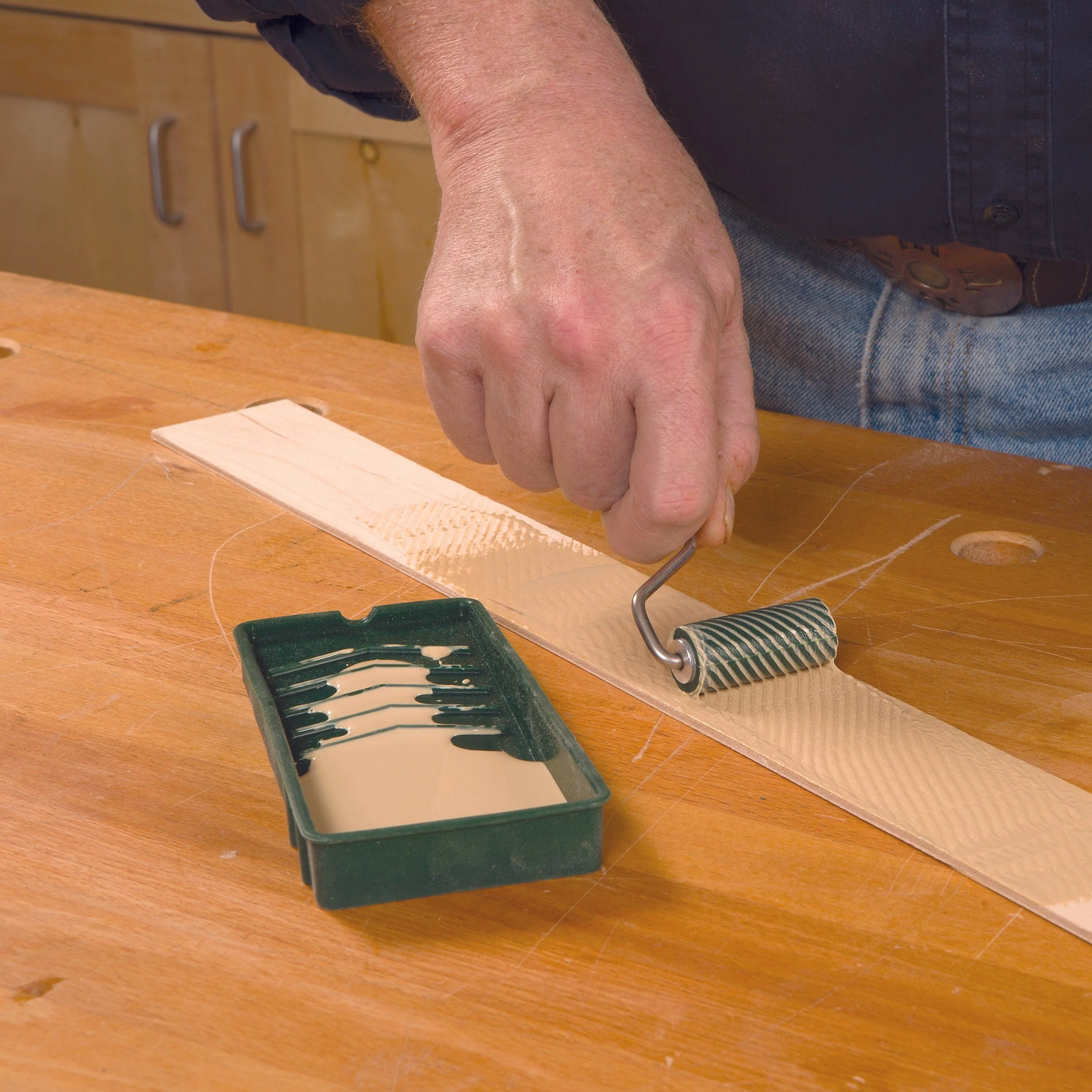 Silicone Glue Roller and Tray - Image 2