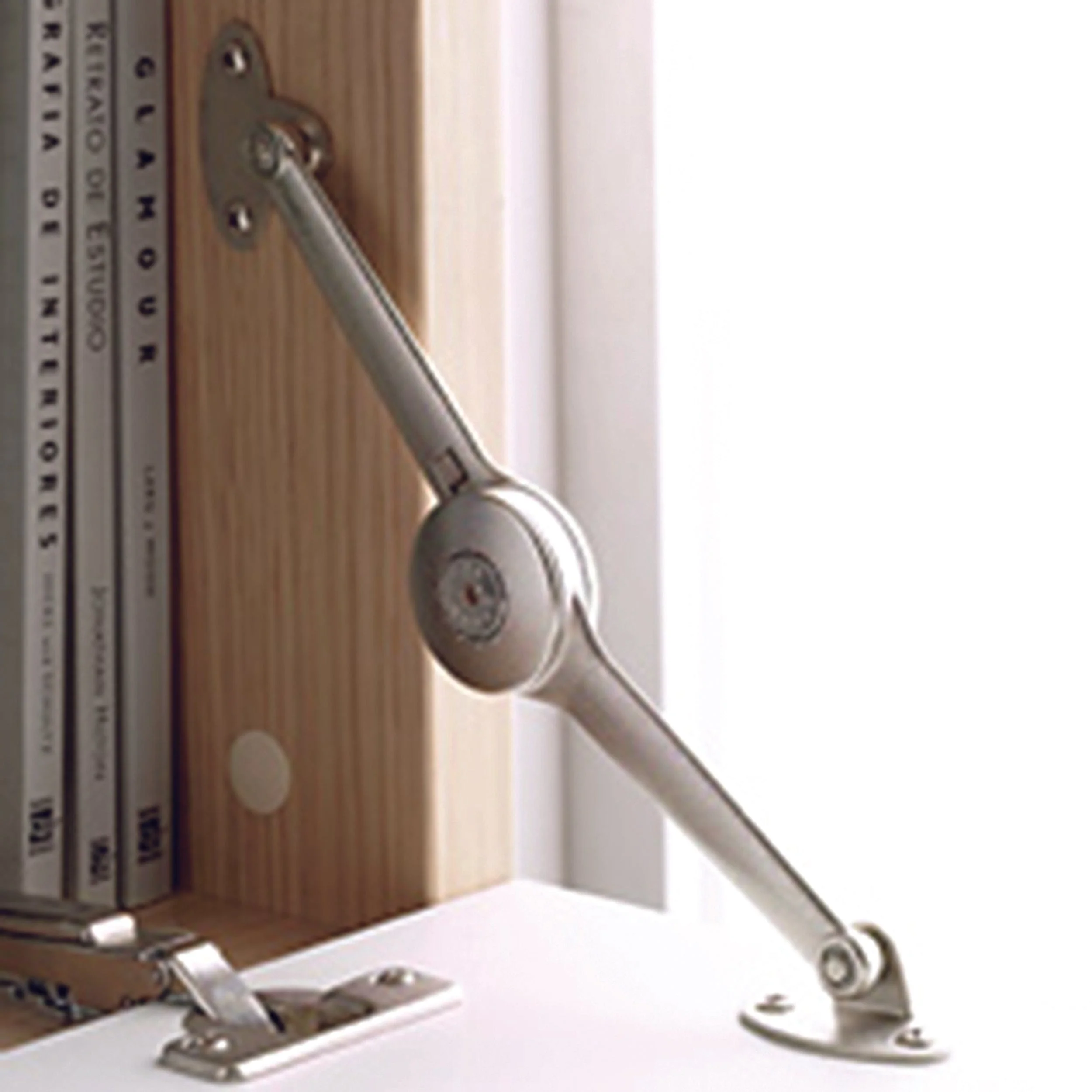 Adjustable Lid Support - Image 2