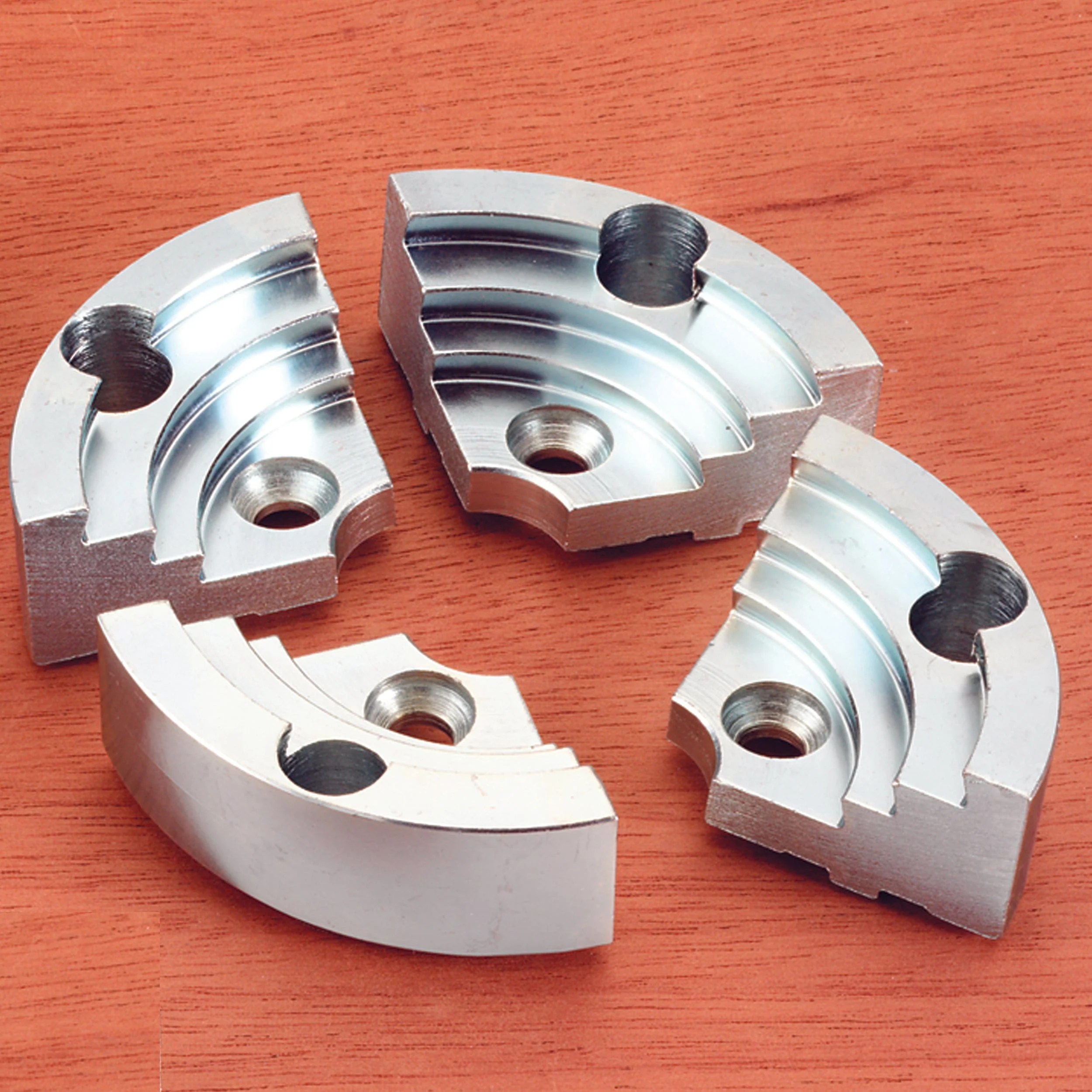 Nova Step Jaws
